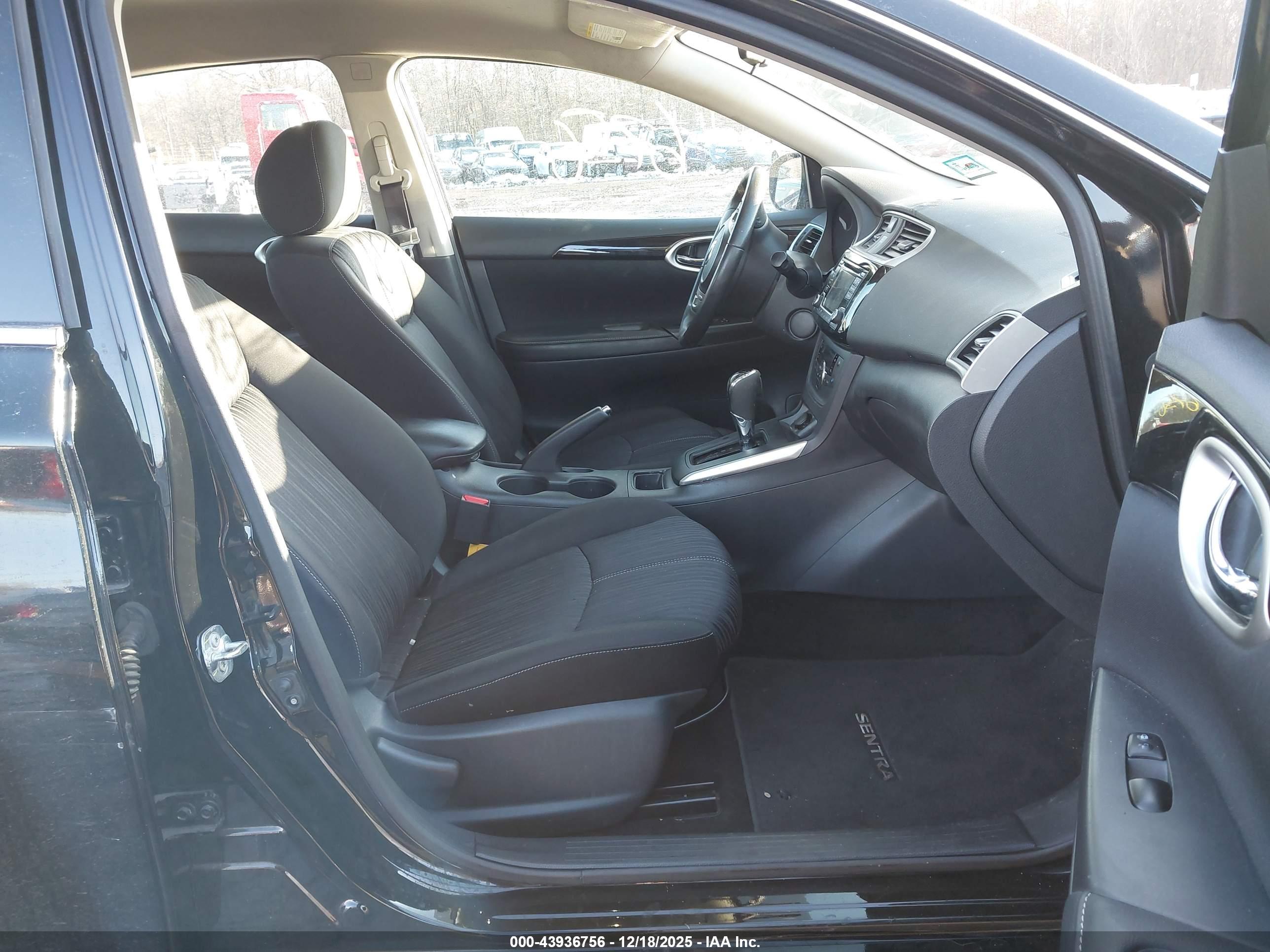 NISSAN SENTRA image 5