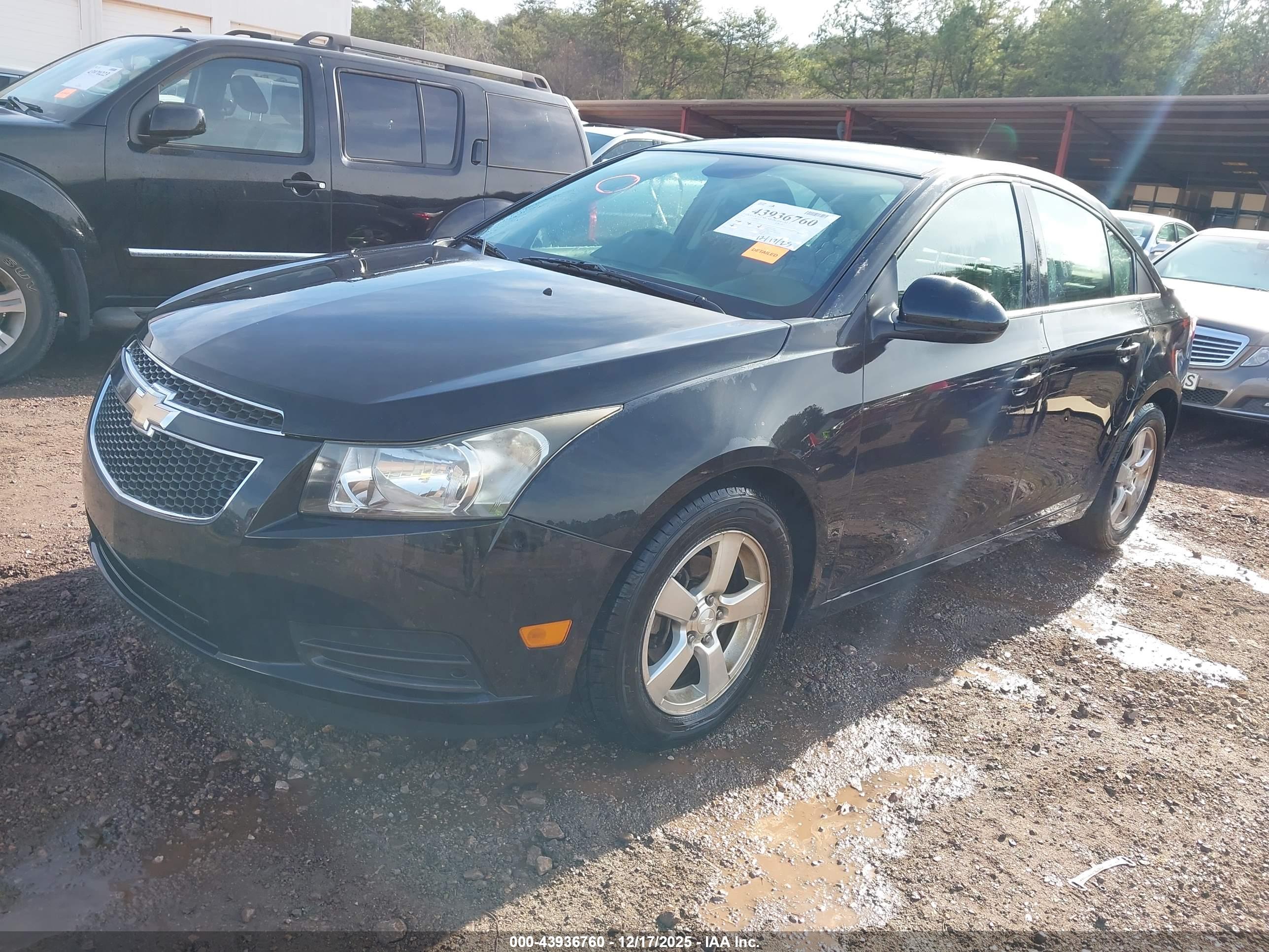 CHEVROLET CRUZE image 2