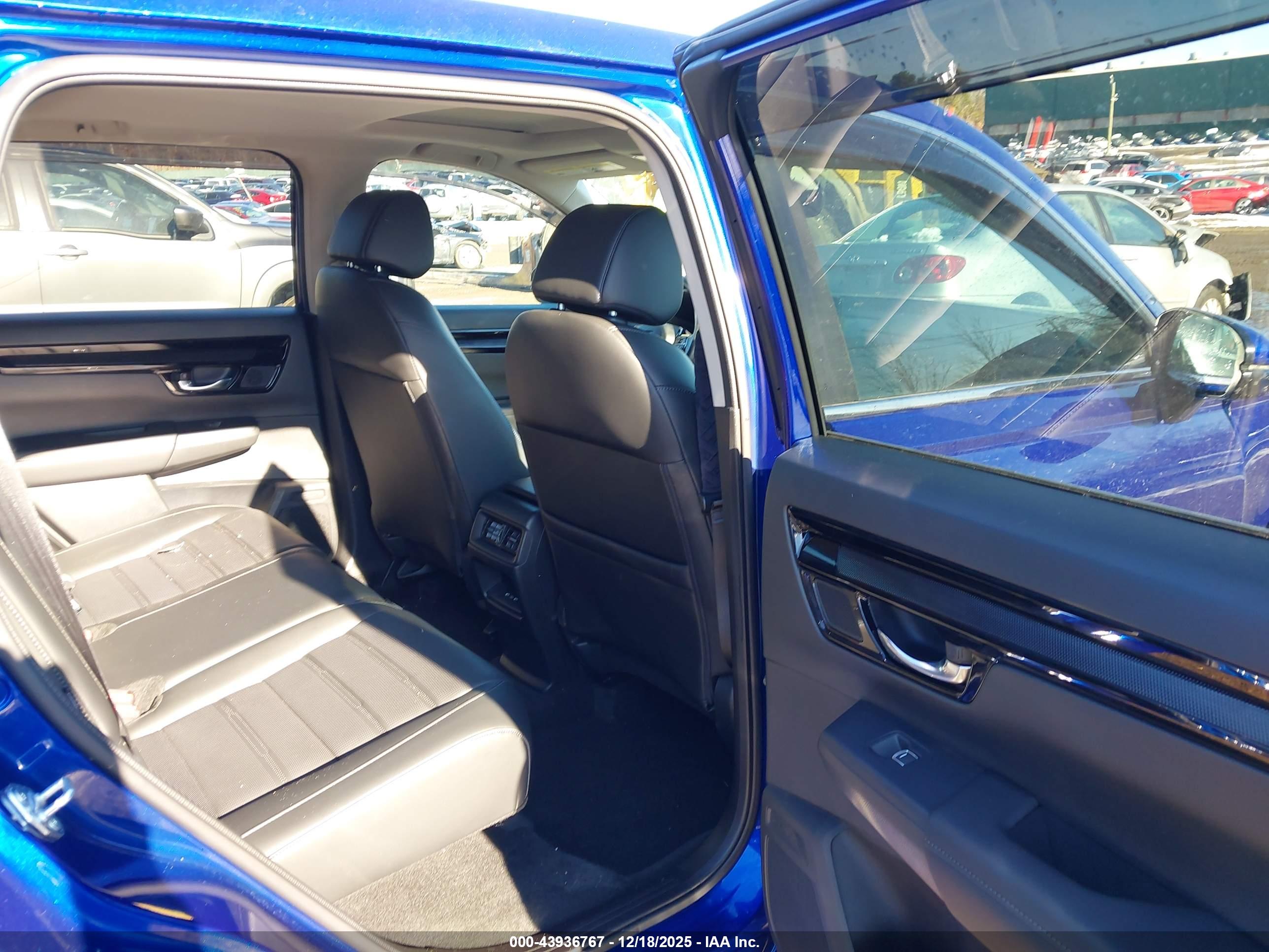 HONDA CR-V image 8