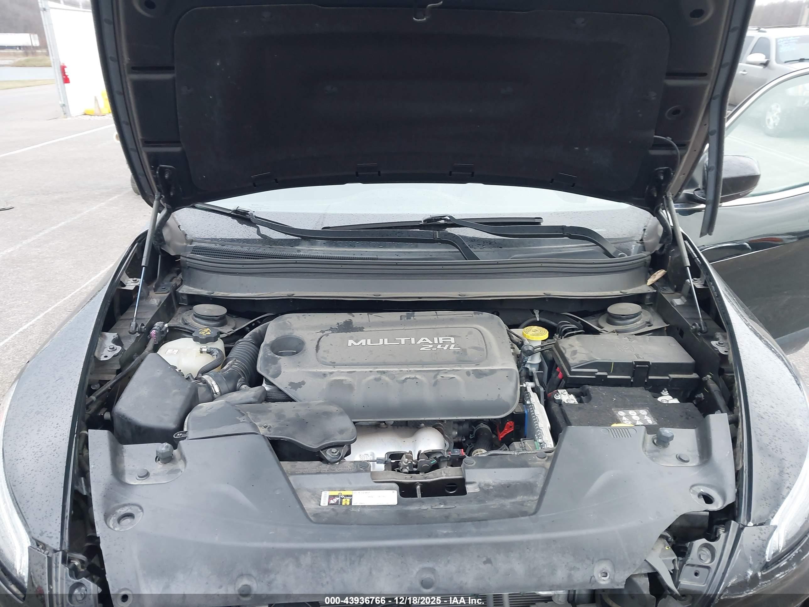 JEEP CHEROKEE image 10