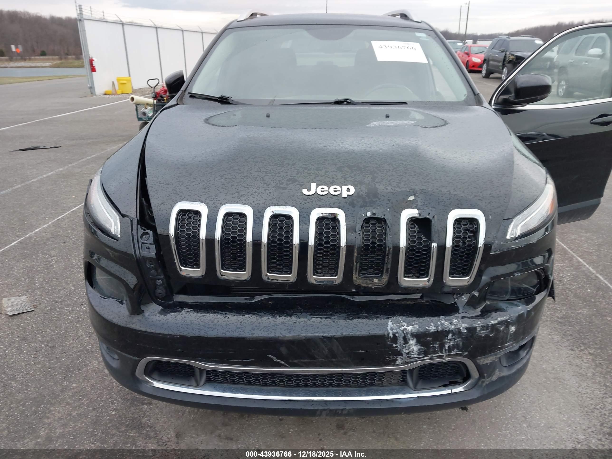 JEEP CHEROKEE image 6