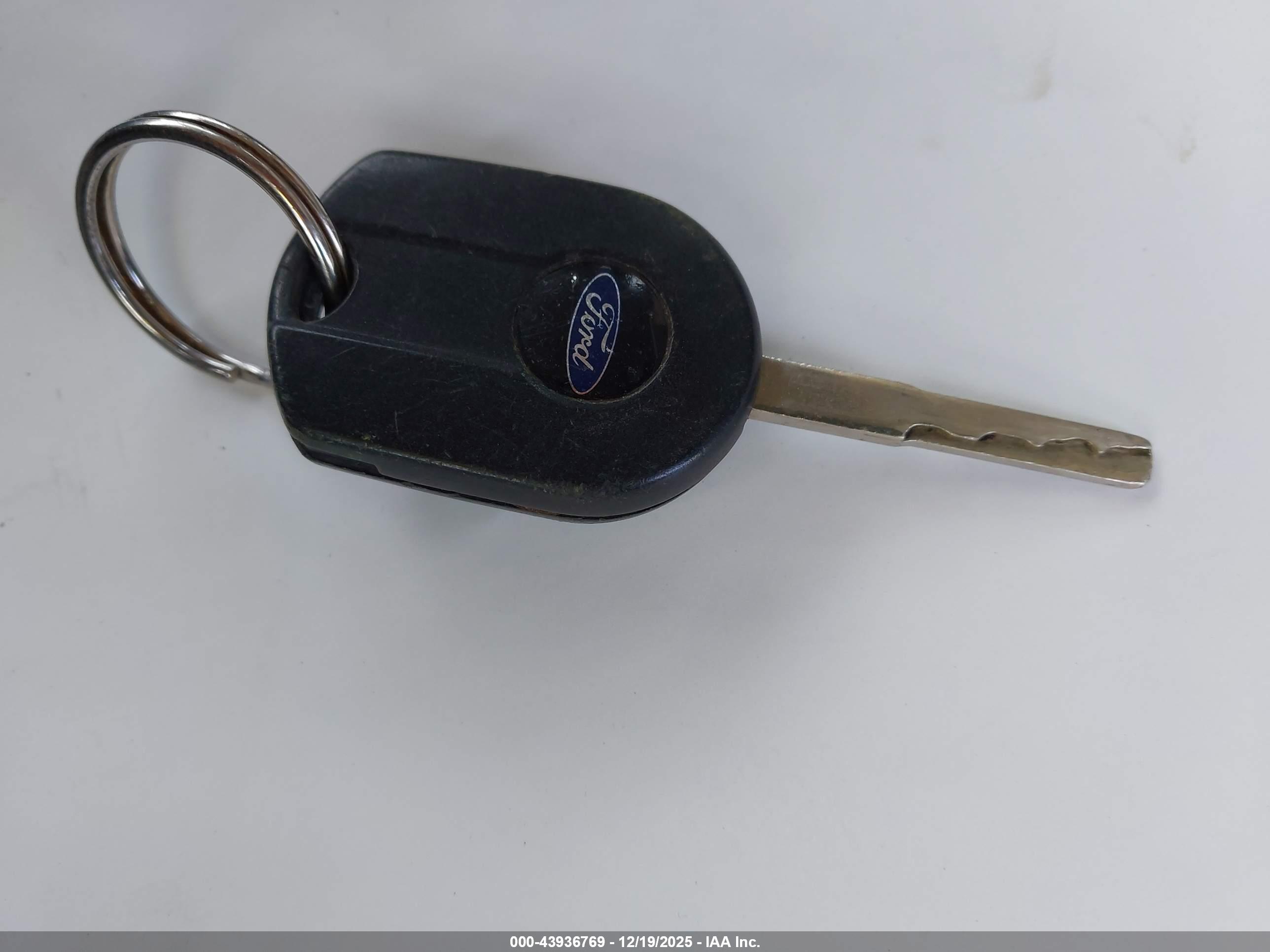 FORD FOCUS image 11