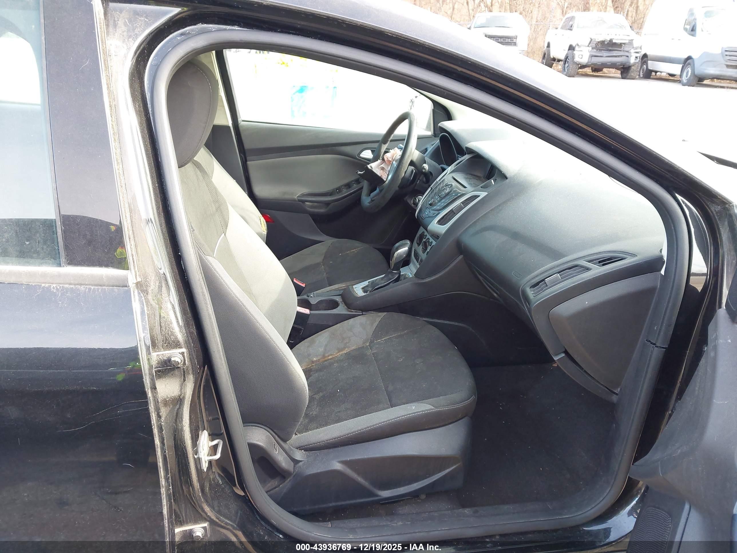 FORD FOCUS image 5