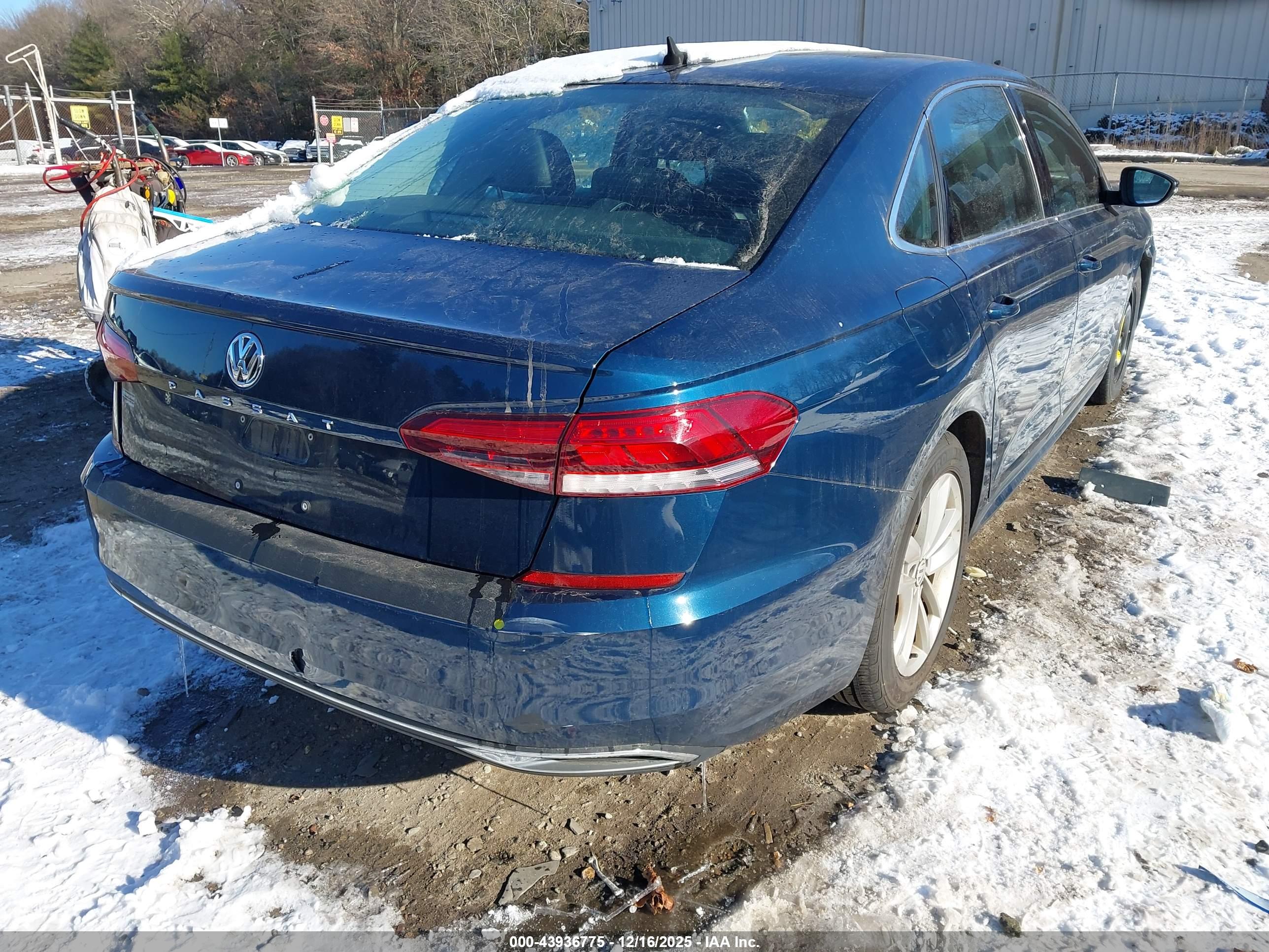 VOLKSWAGEN PASSAT image 4