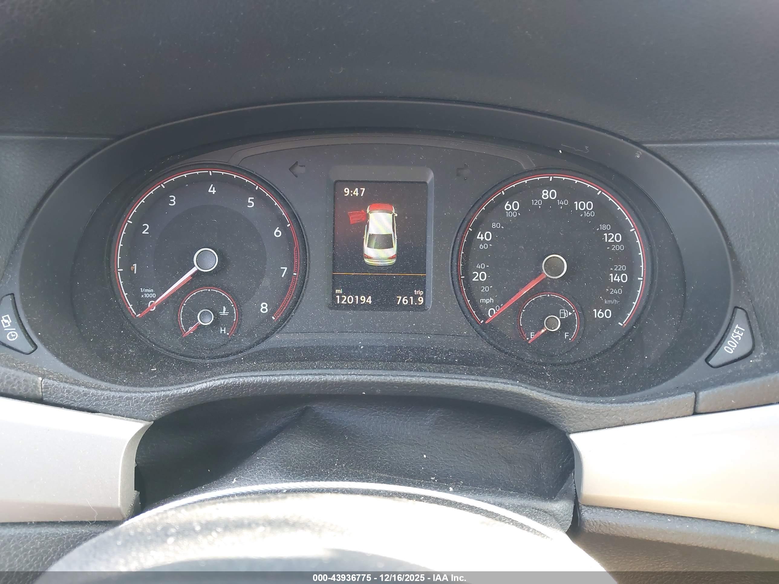 VOLKSWAGEN PASSAT image 7