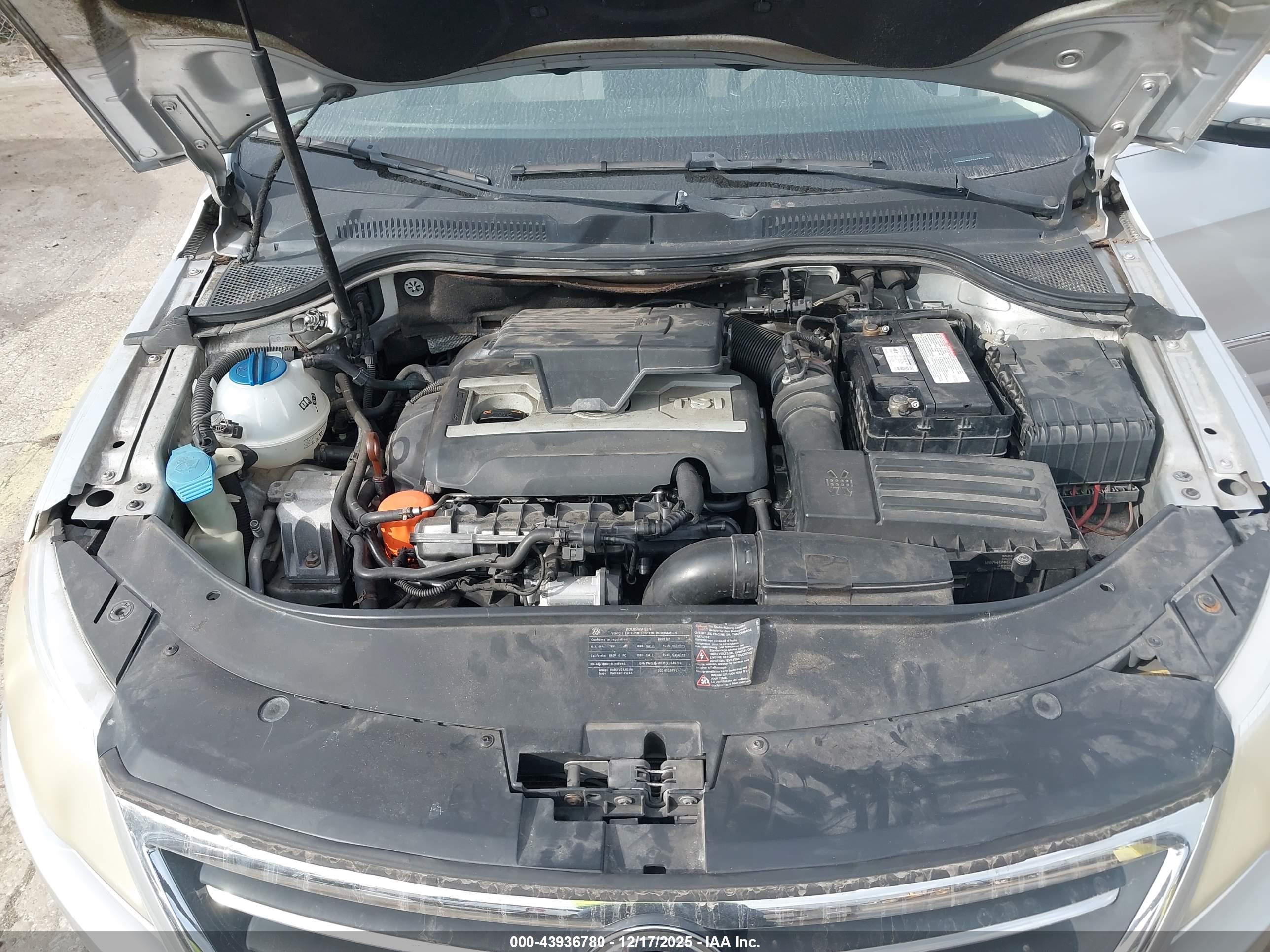 VOLKSWAGEN CC image 10