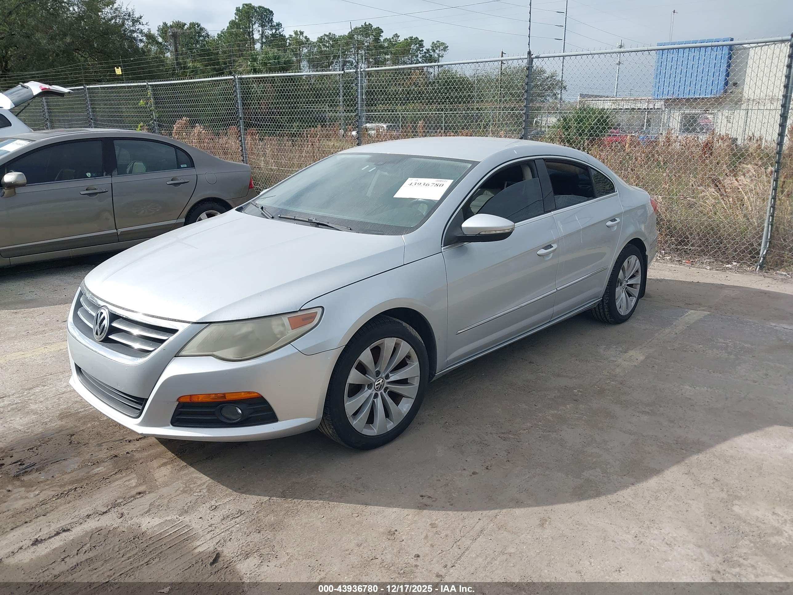 VOLKSWAGEN CC image 2