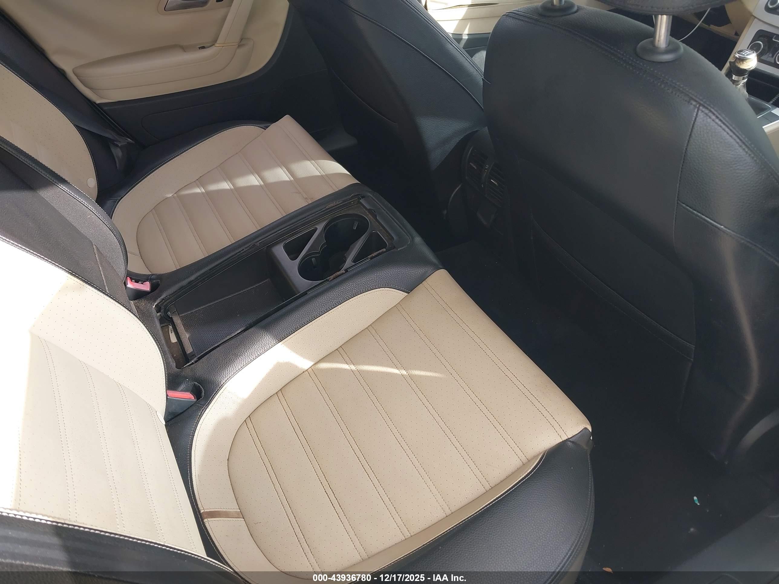VOLKSWAGEN CC image 8