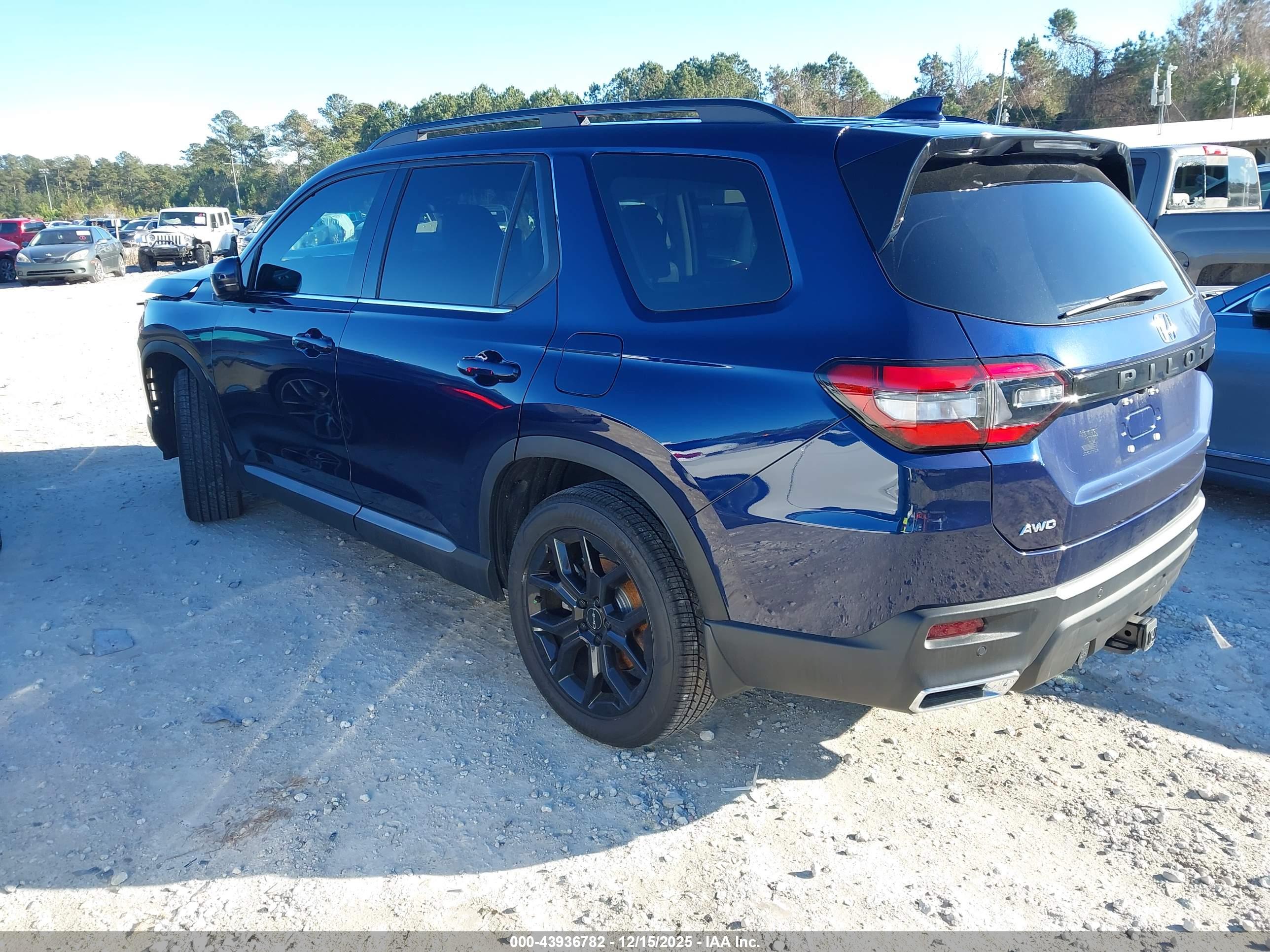 HONDA PILOT image 3