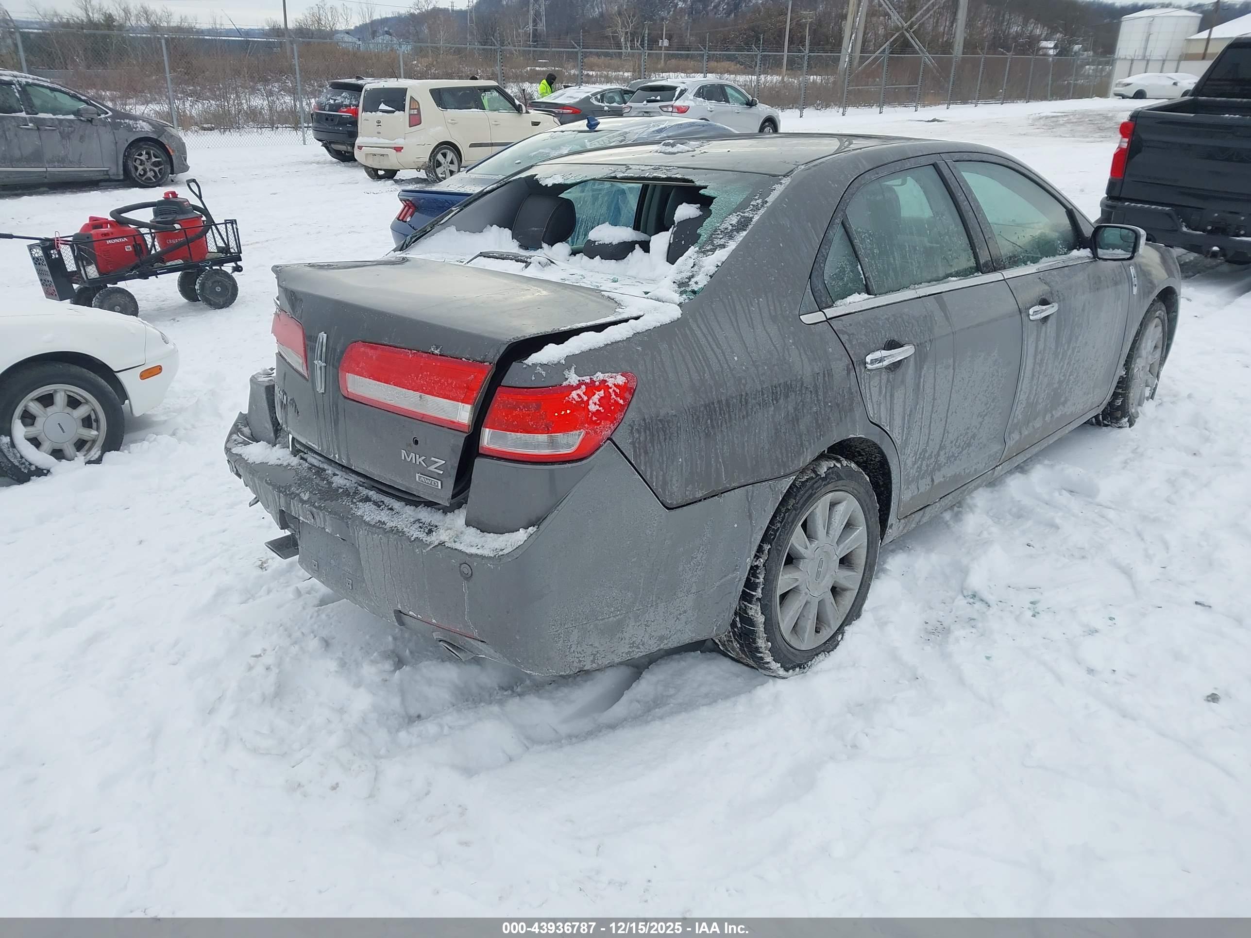 LINCOLN MKZ image 4