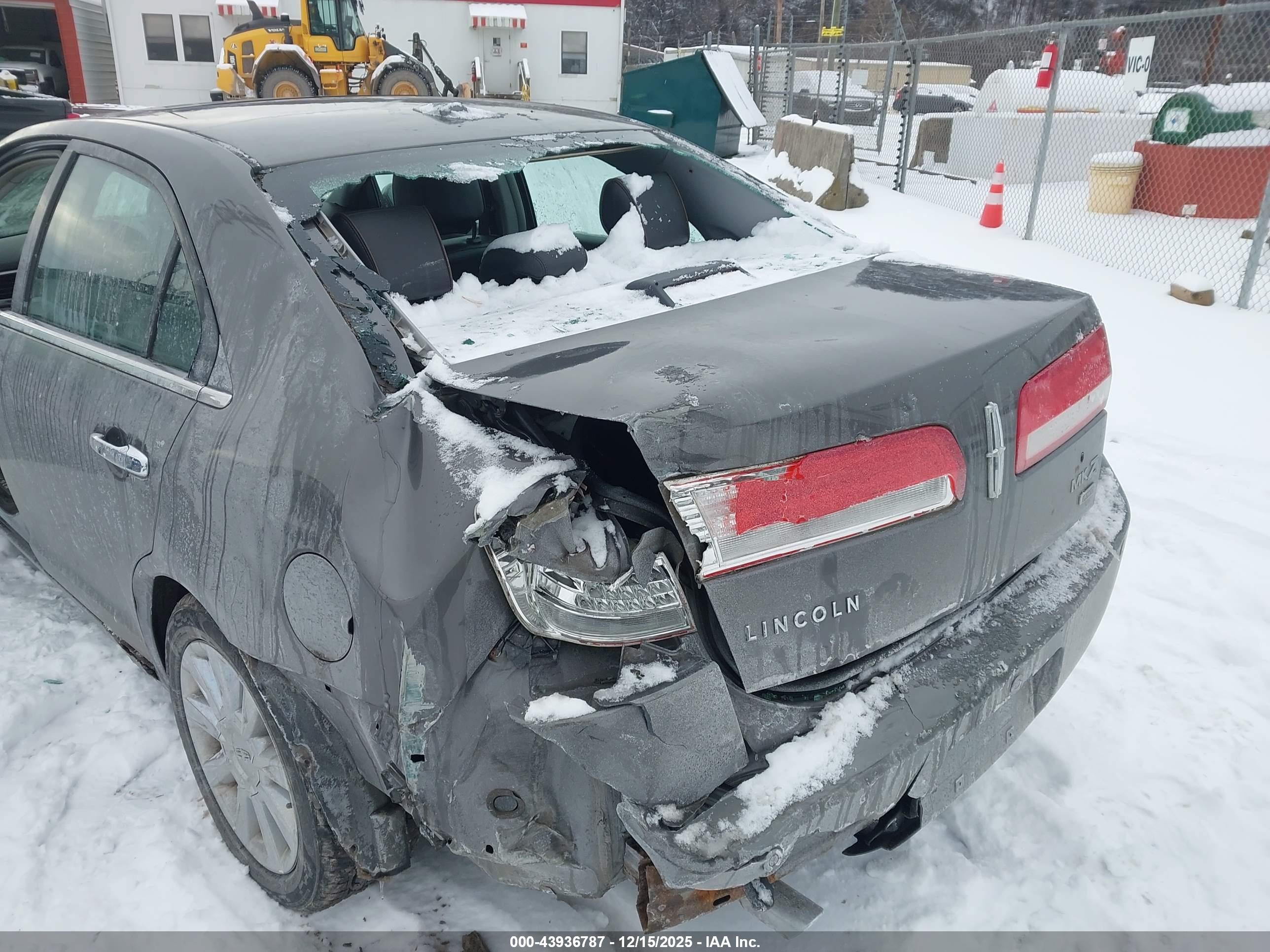 LINCOLN MKZ image 6