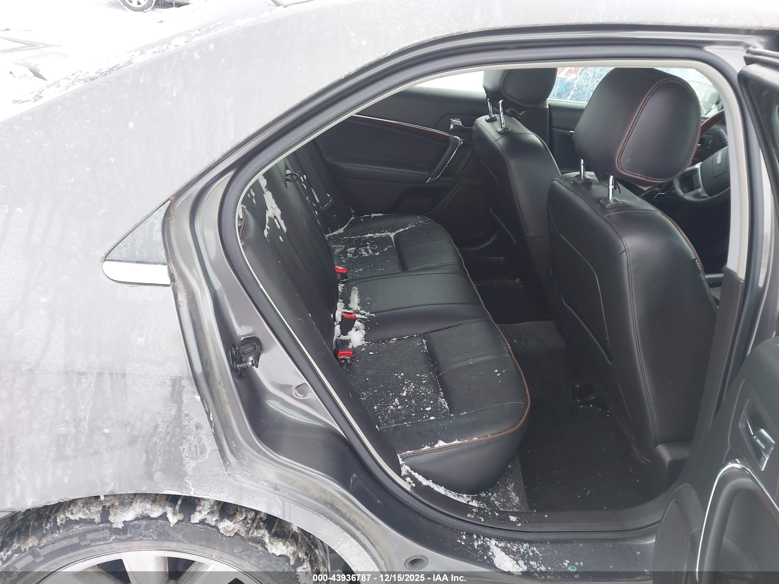 LINCOLN MKZ image 8