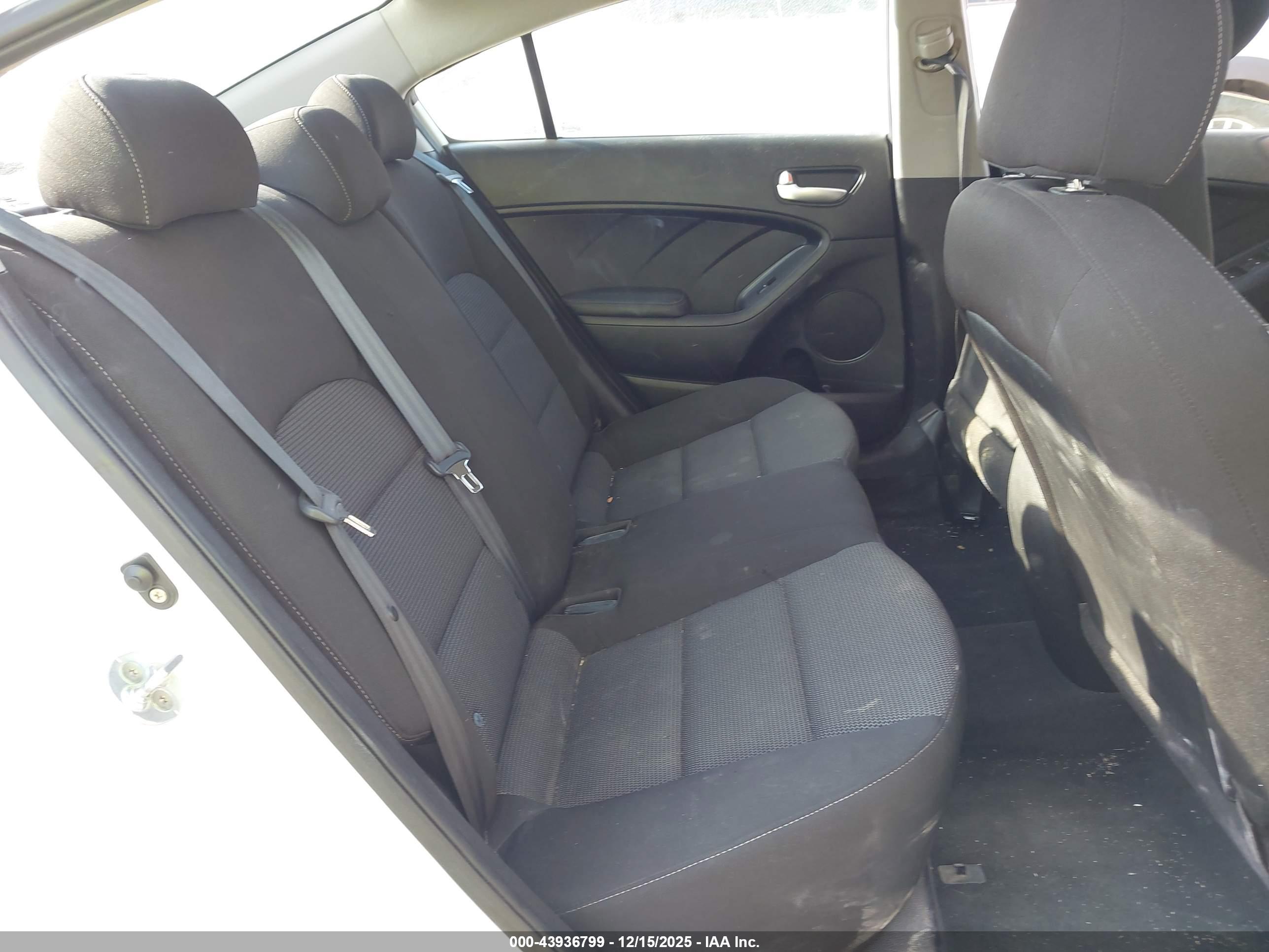KIA FORTE image 8
