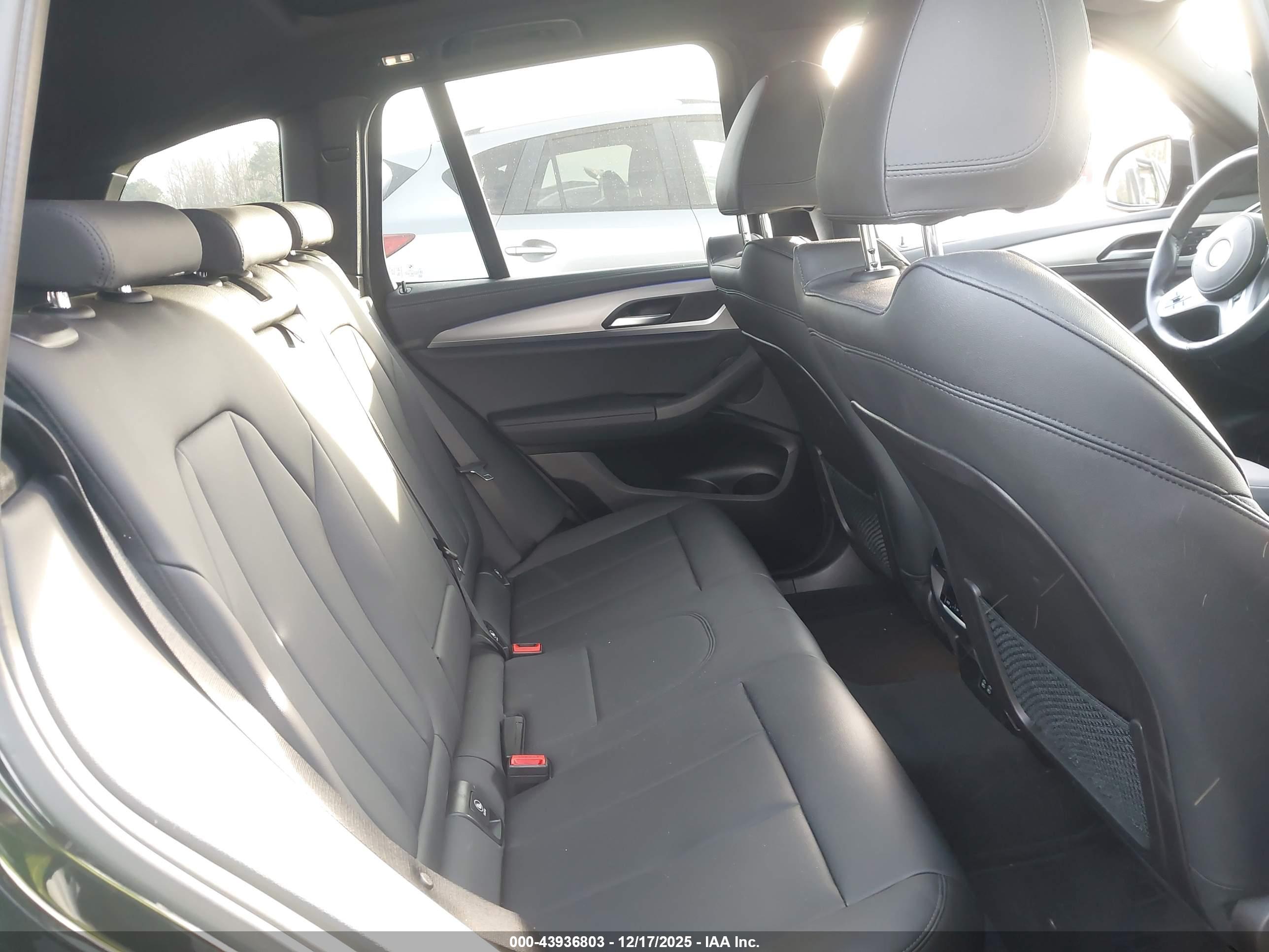 BMW X3 image 8
