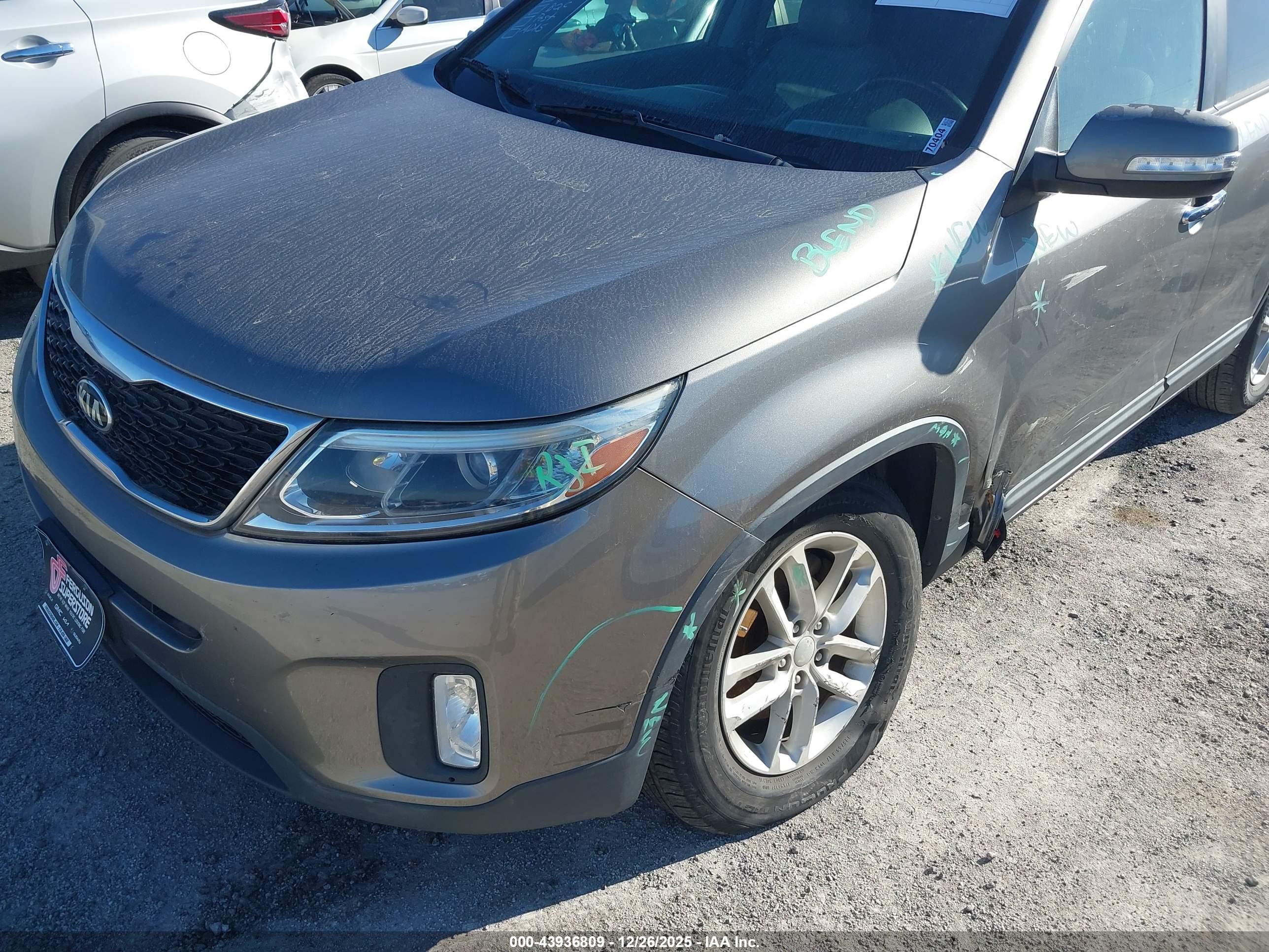 KIA SORENTO image 6