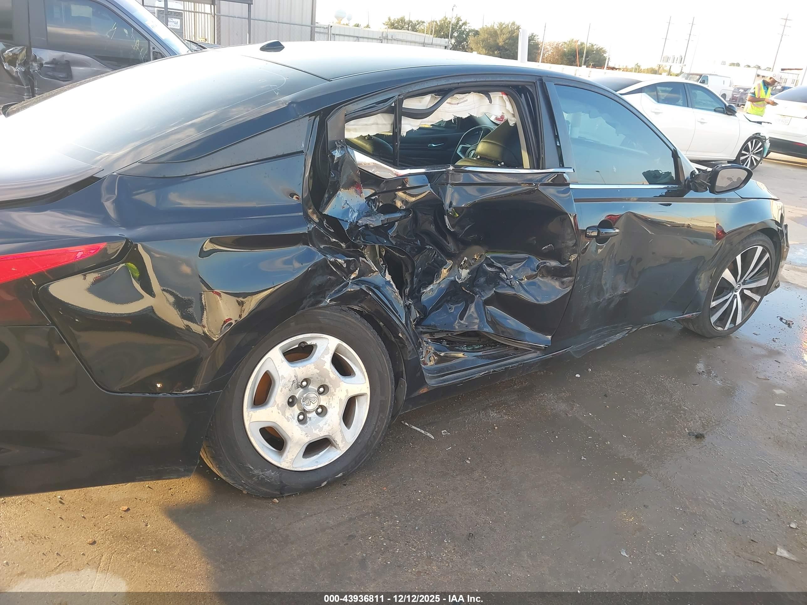 NISSAN ALTIMA image 6