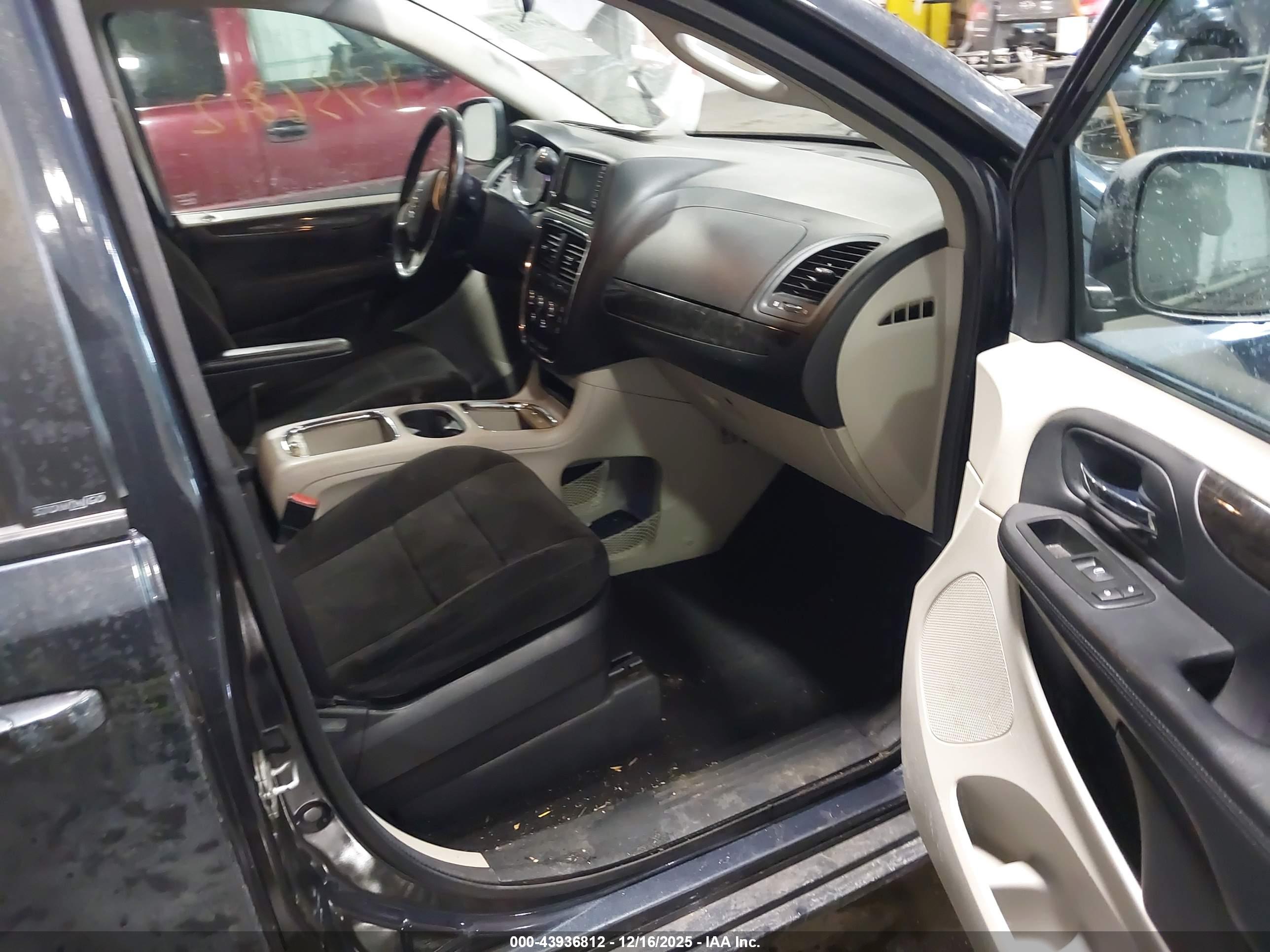 DODGE GRAND image 5