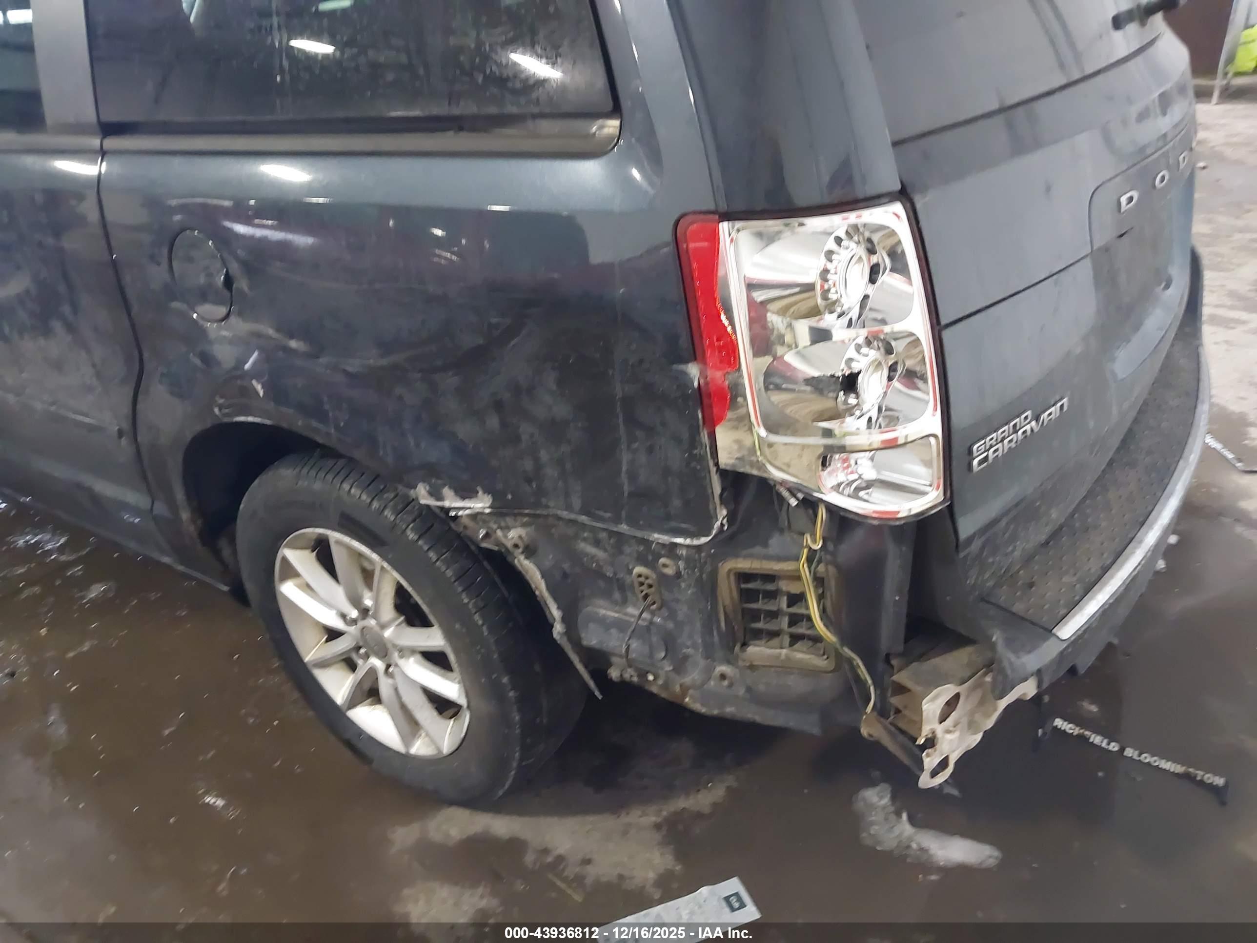 DODGE GRAND image 6