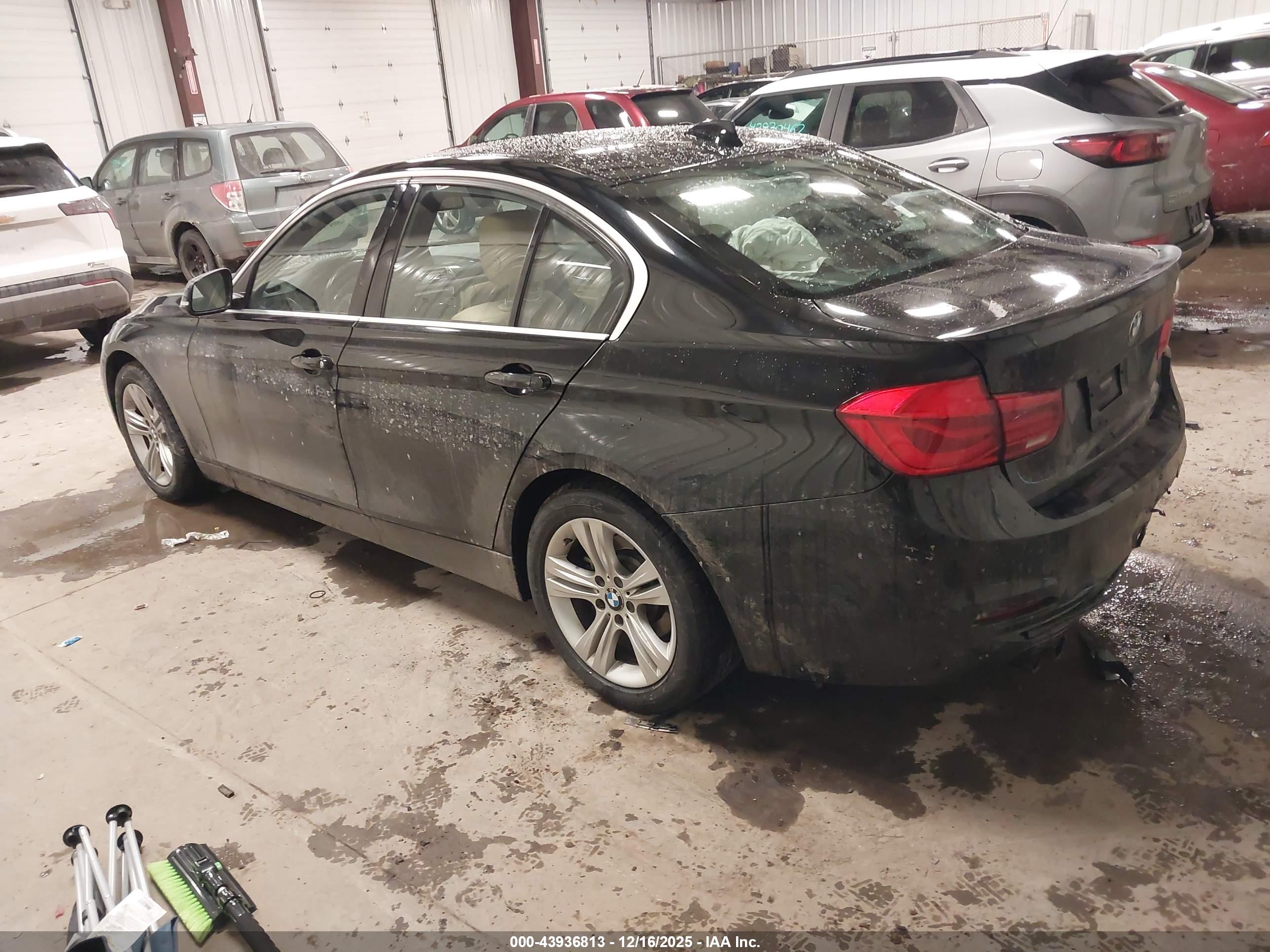 BMW 330I image 3