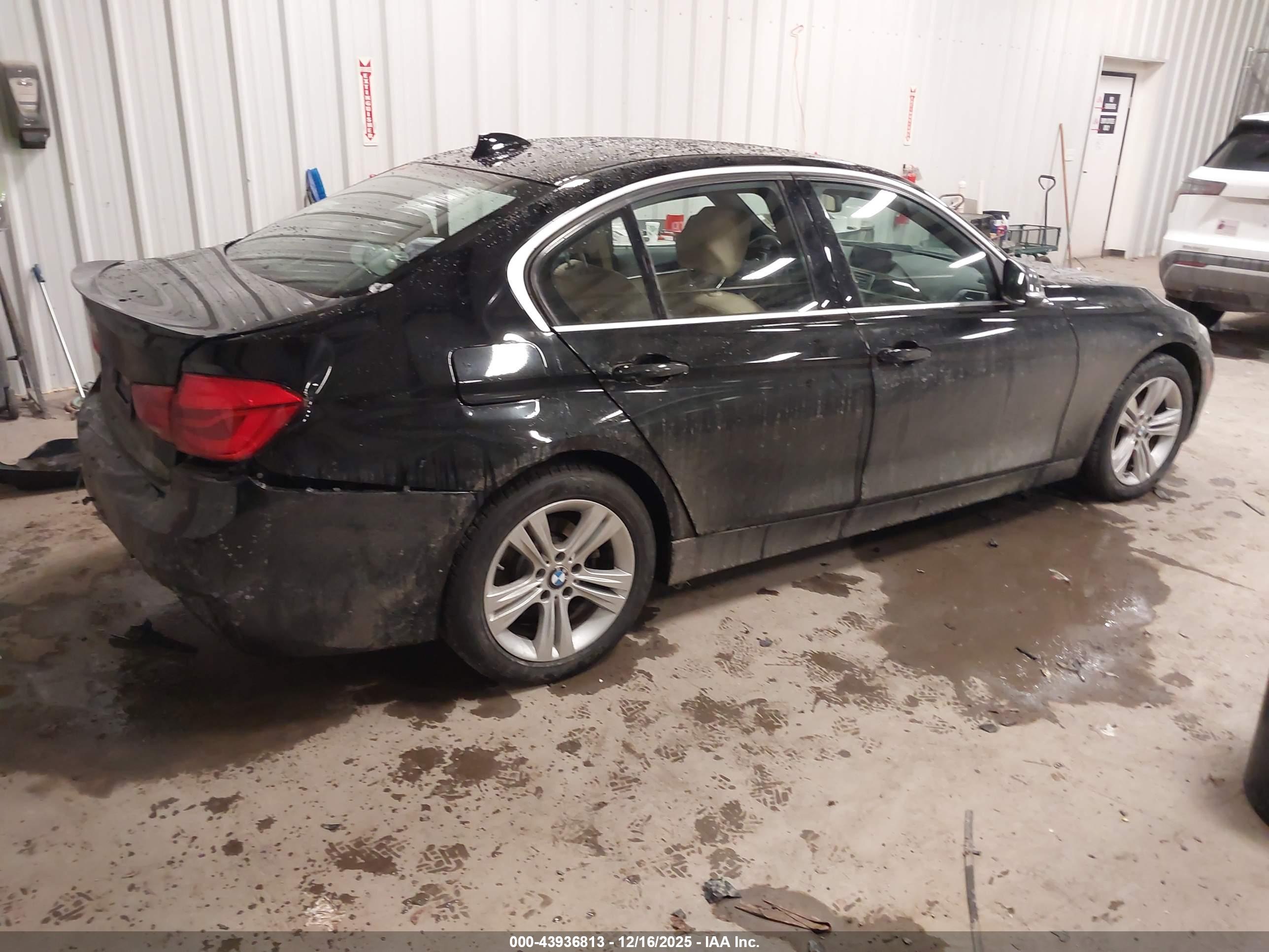 BMW 330I image 4