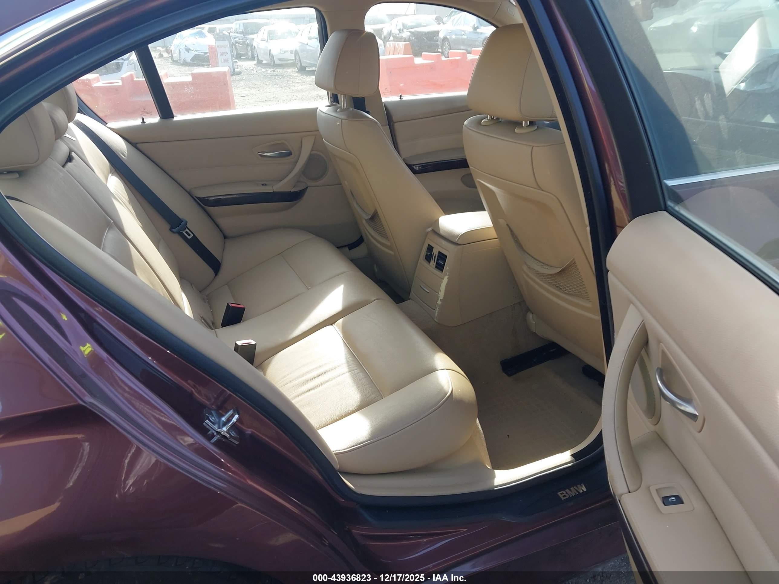 BMW 330I image 8