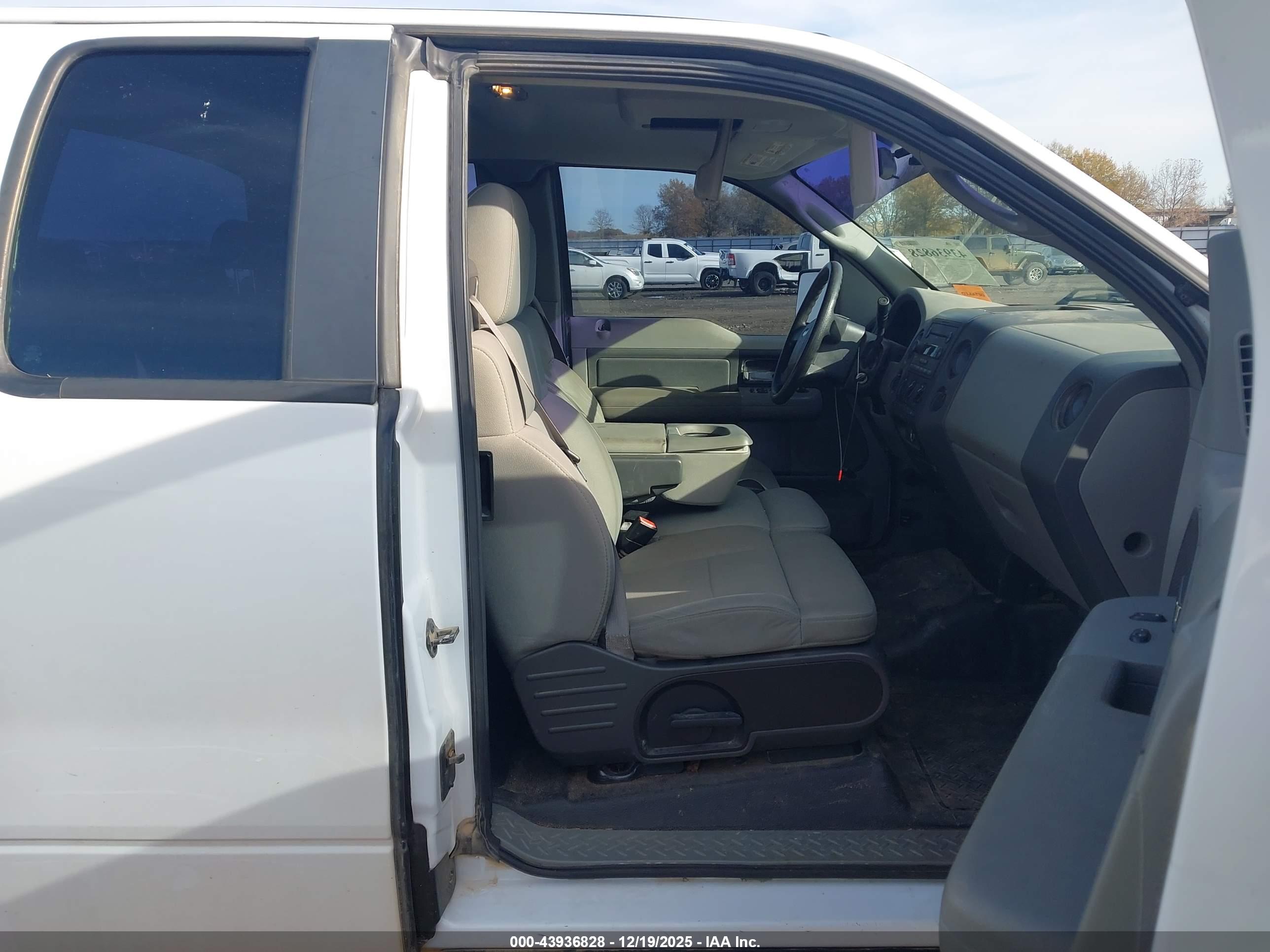 FORD F-150 image 5