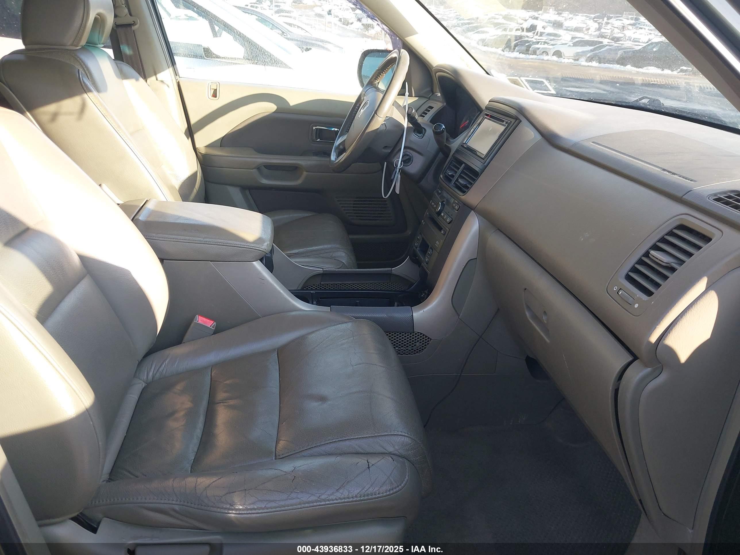 HONDA PILOT image 5