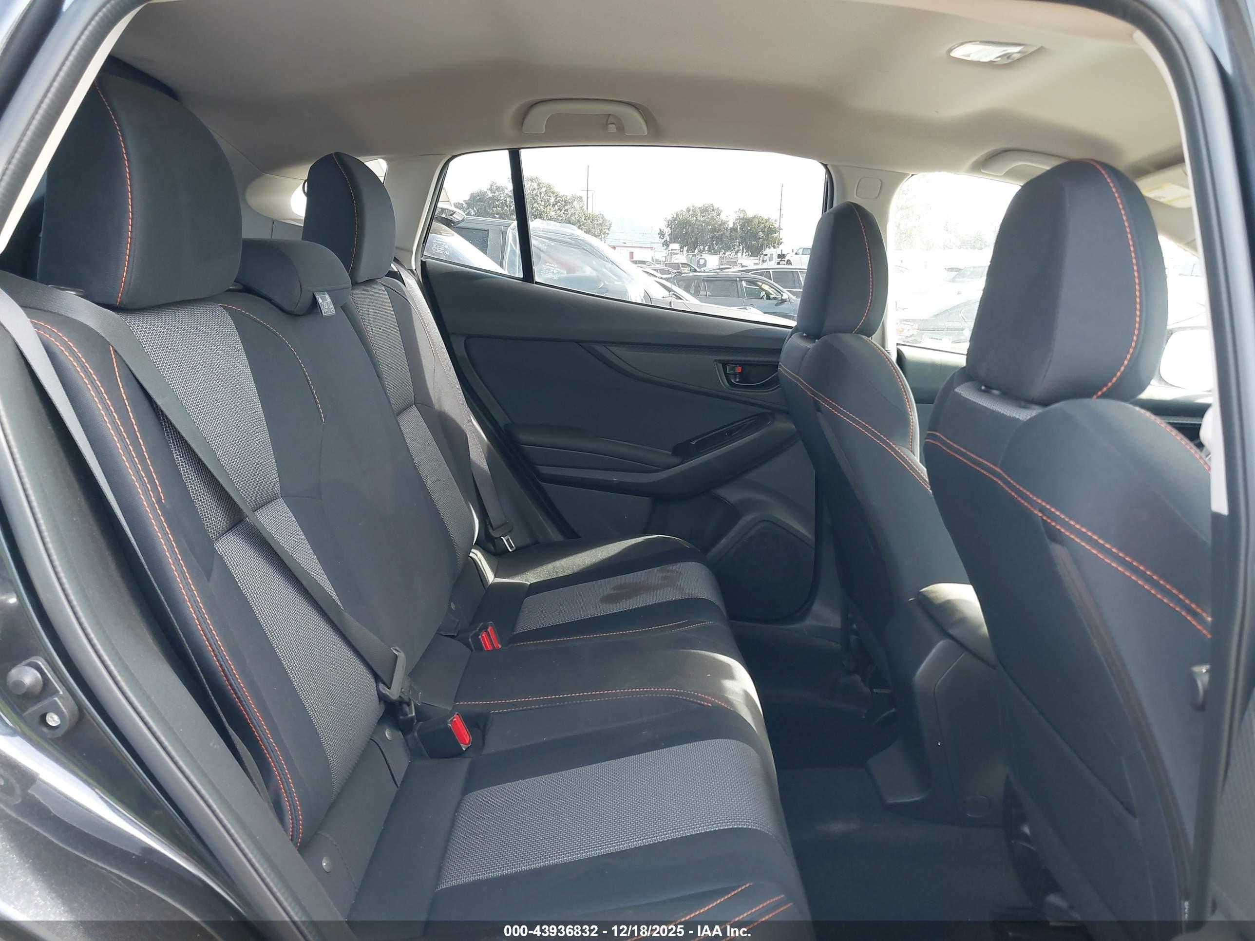 SUBARU CROSSTREK image 8