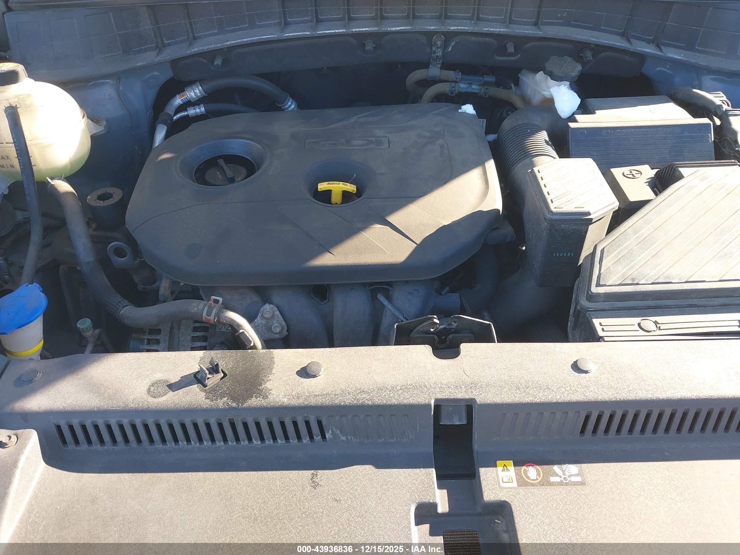 HYUNDAI TUCSON image 10