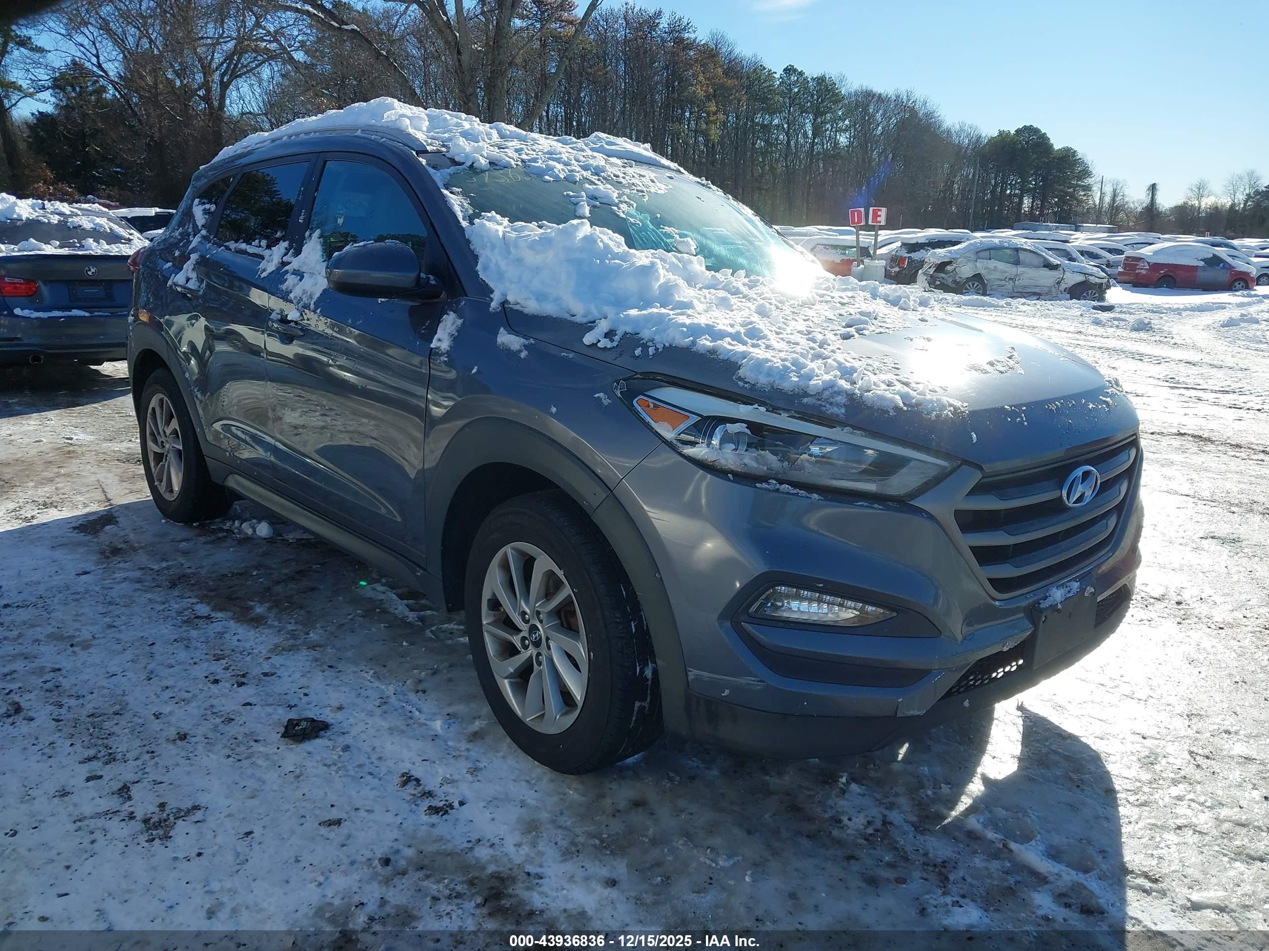 HYUNDAI TUCSON image 6