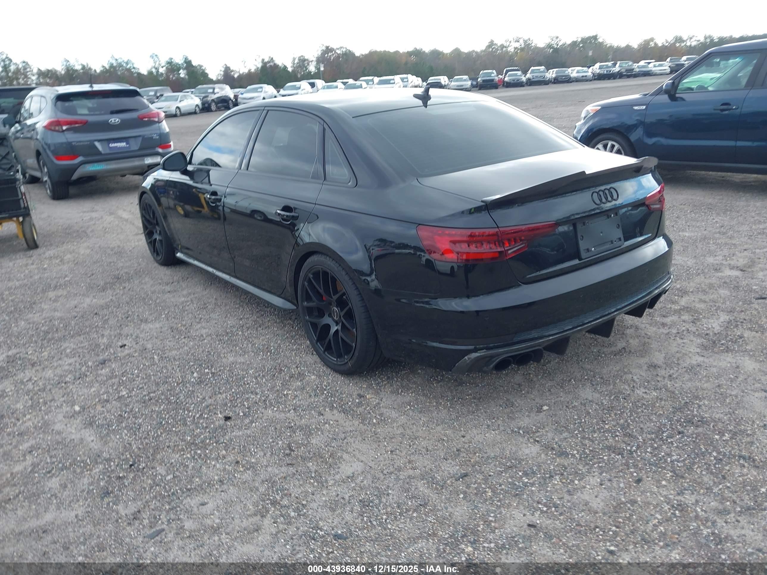 AUDI S4 image 3