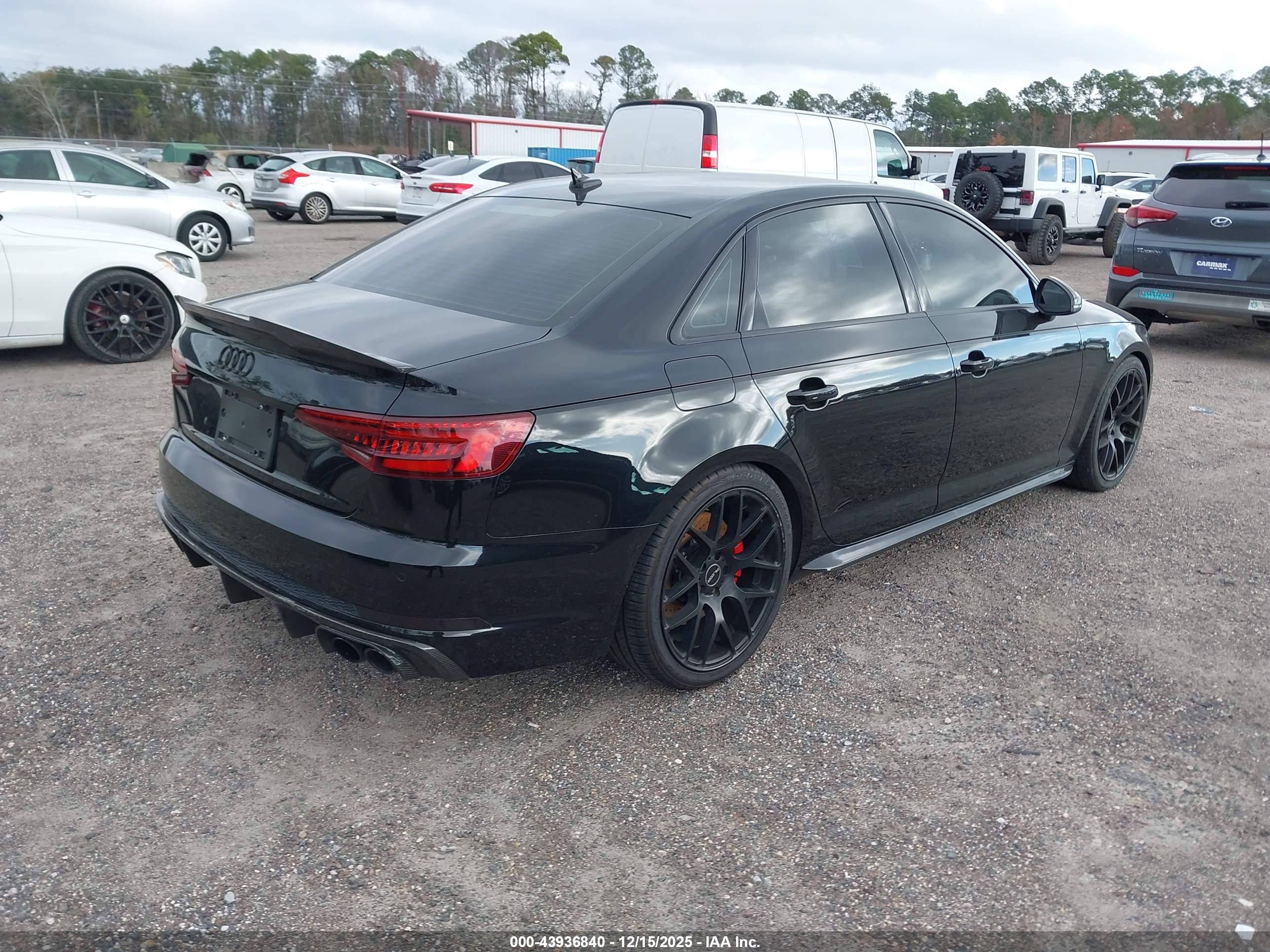 AUDI S4 image 4