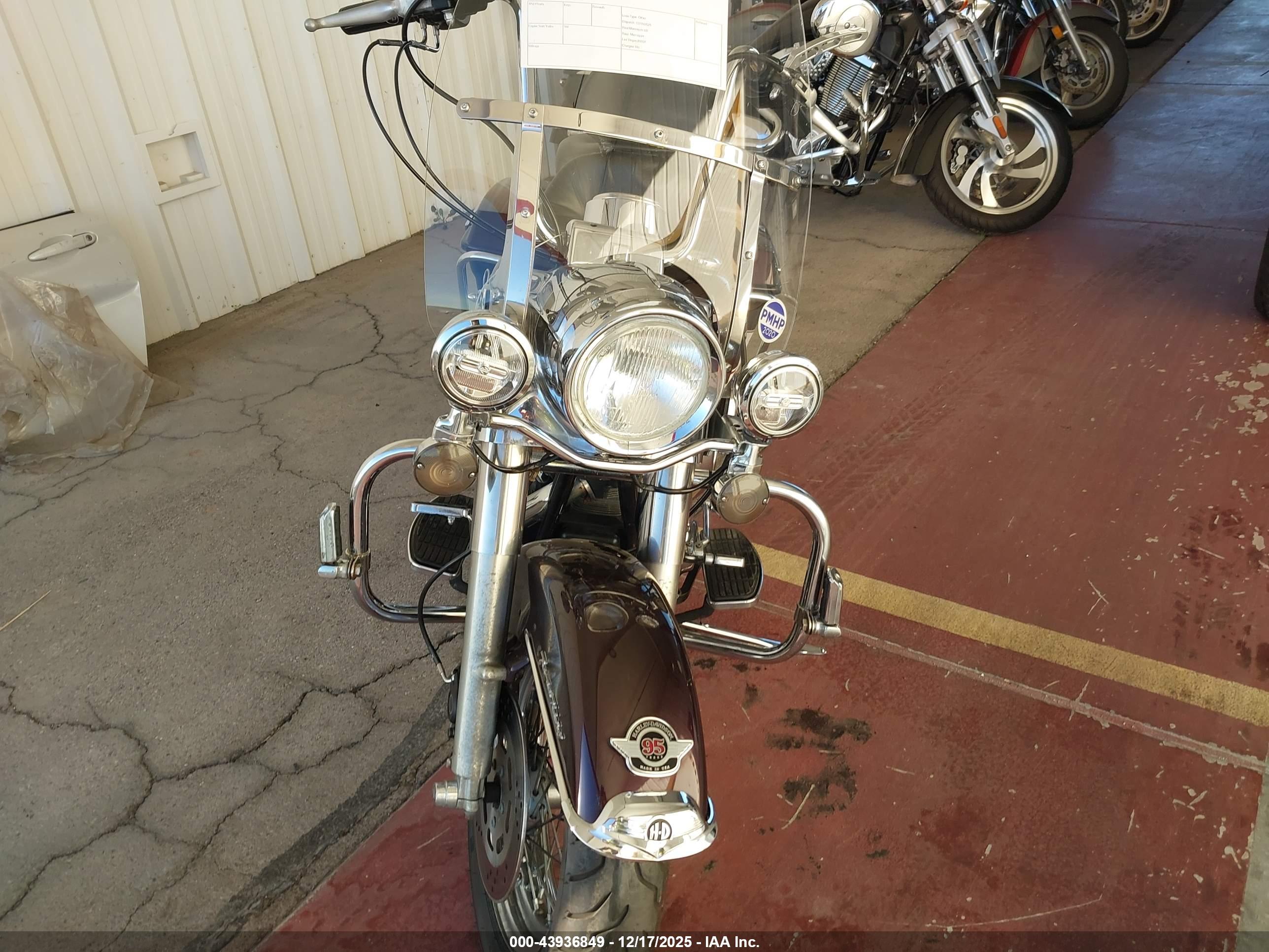 HARLEY-DAVIDSON FLHRCI image 5