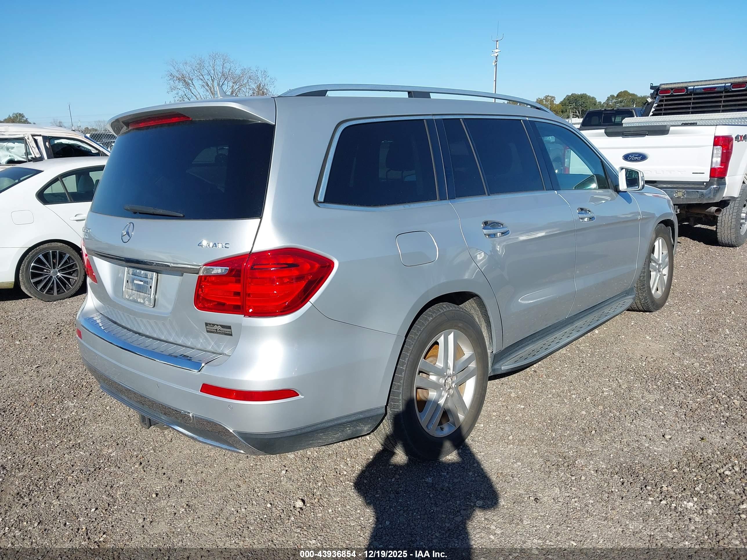 MERCEDES-BENZ GL image 4