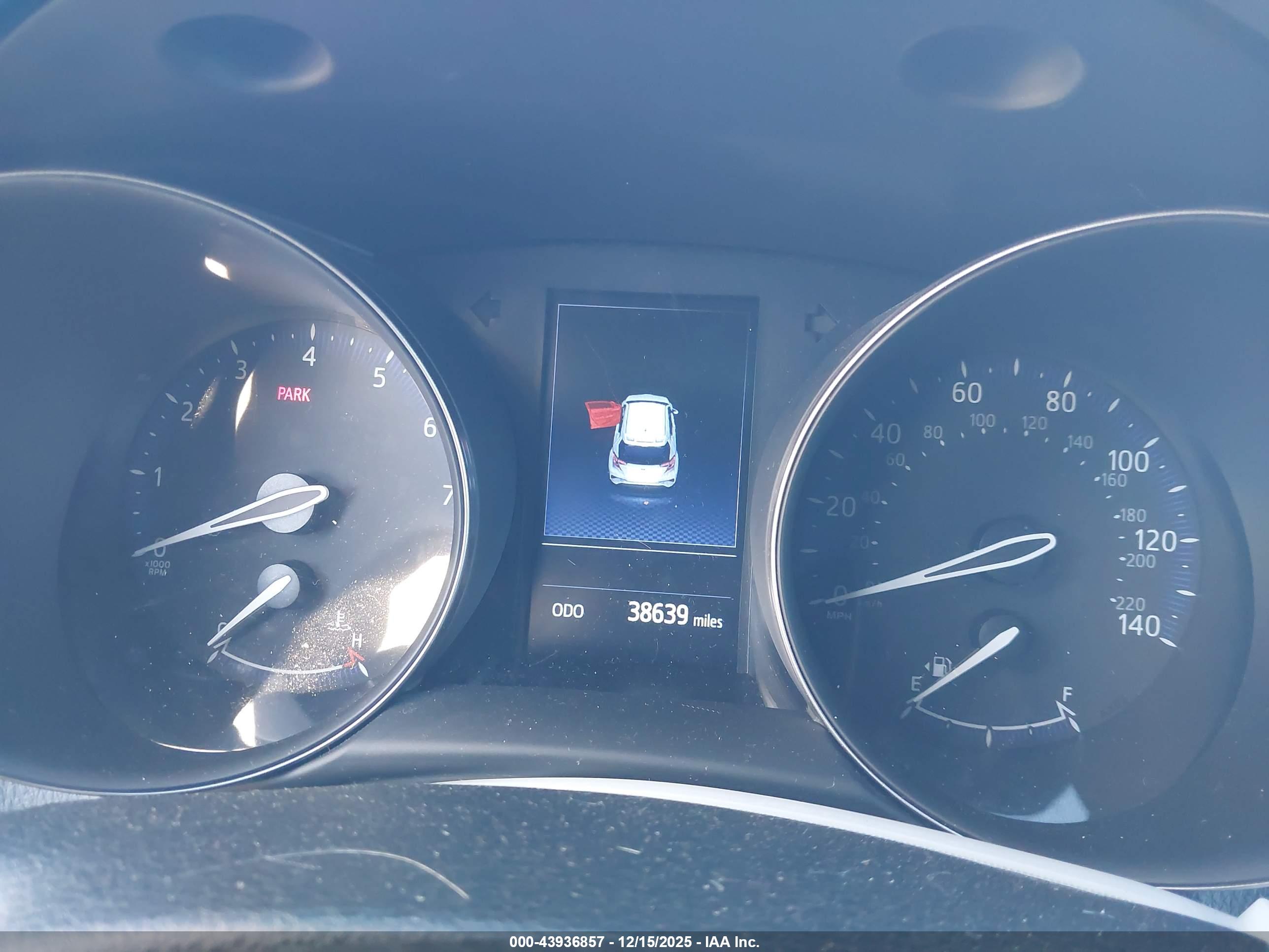 TOYOTA C-HR image 7