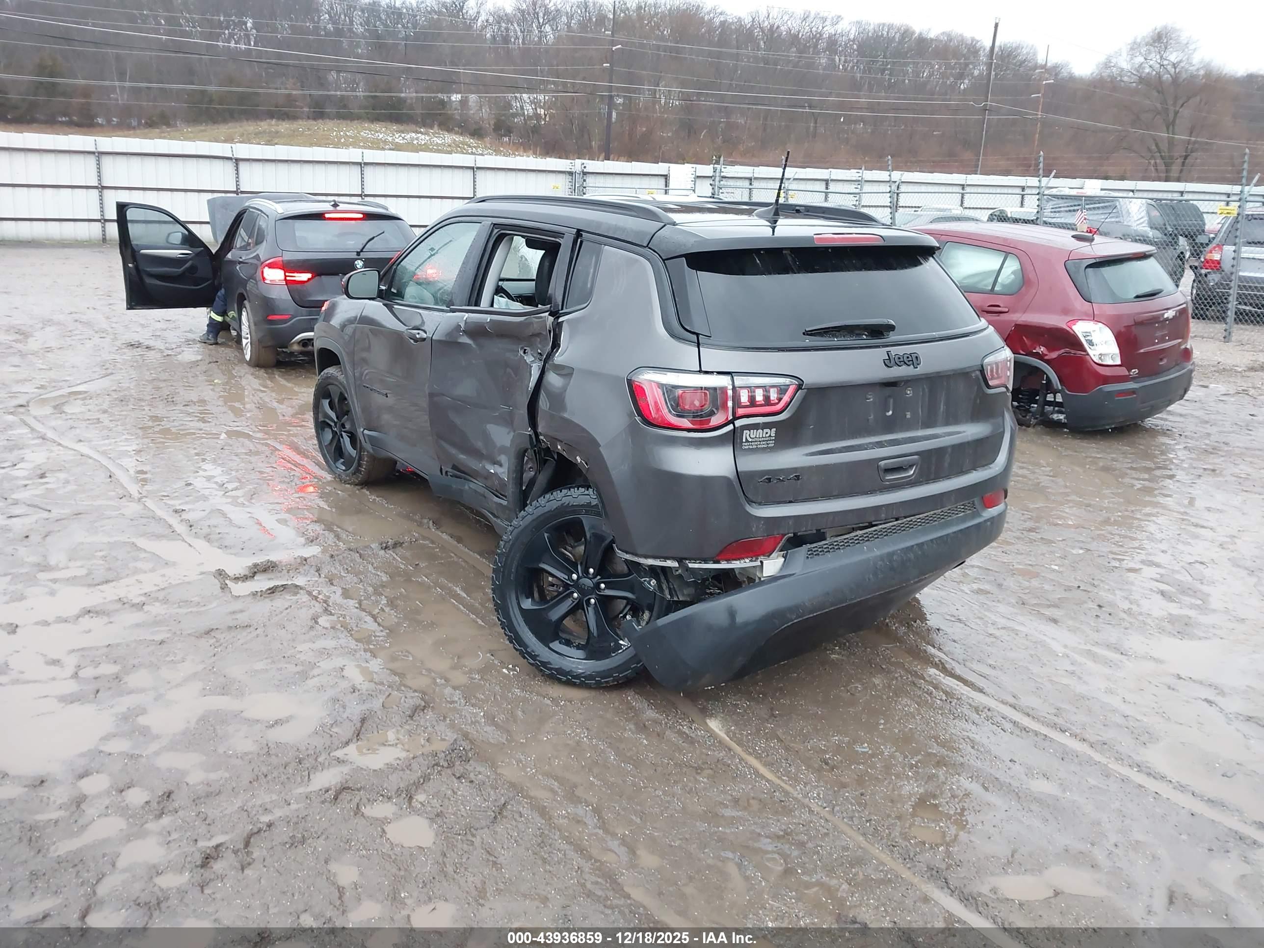 JEEP COMPASS image 3