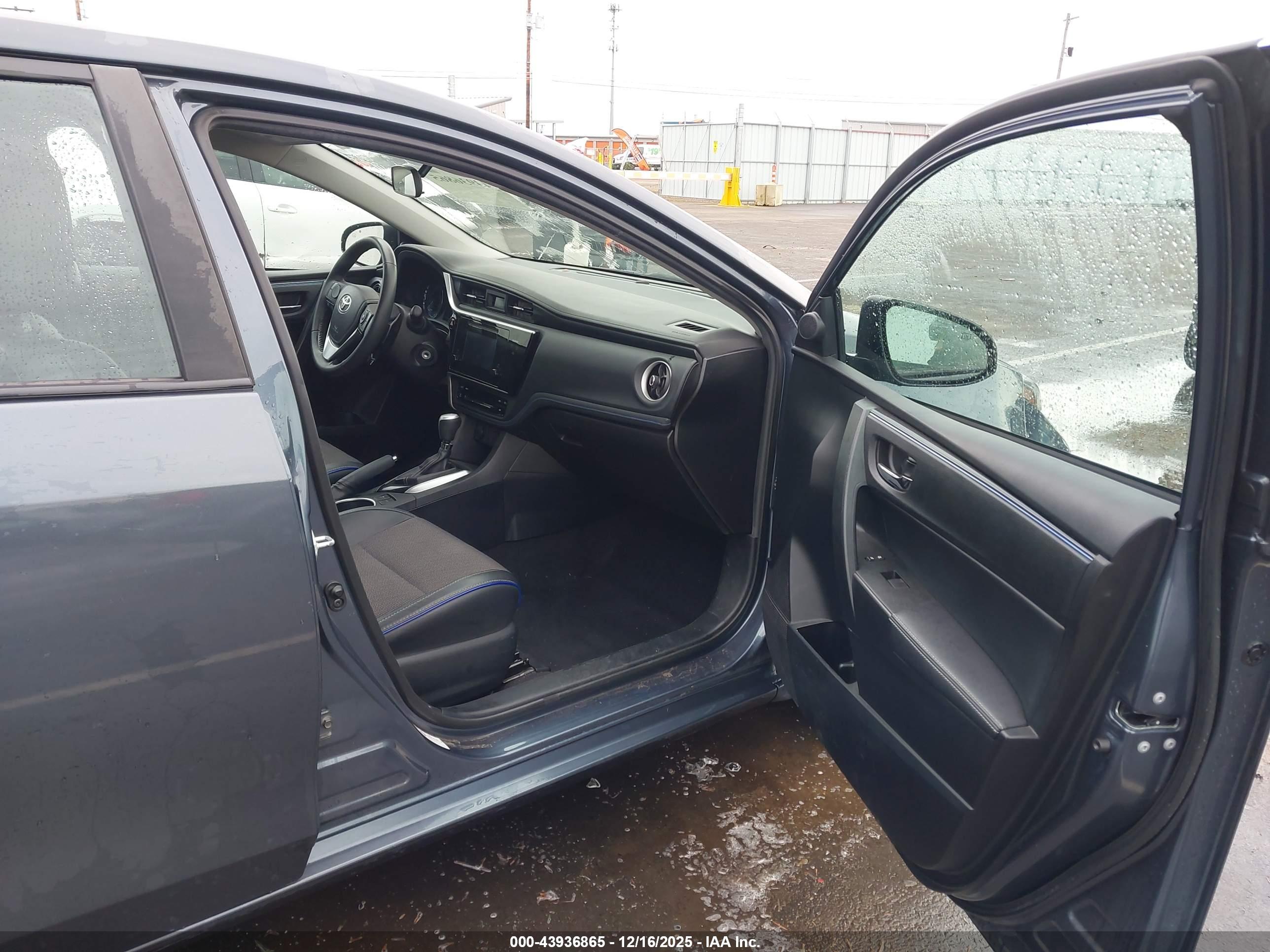 TOYOTA COROLLA image 5