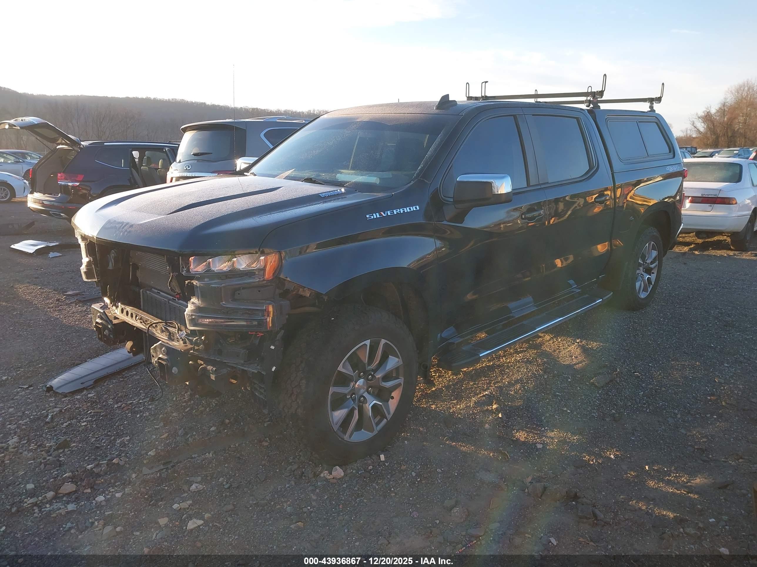 CHEVROLET SILVERADO image 2