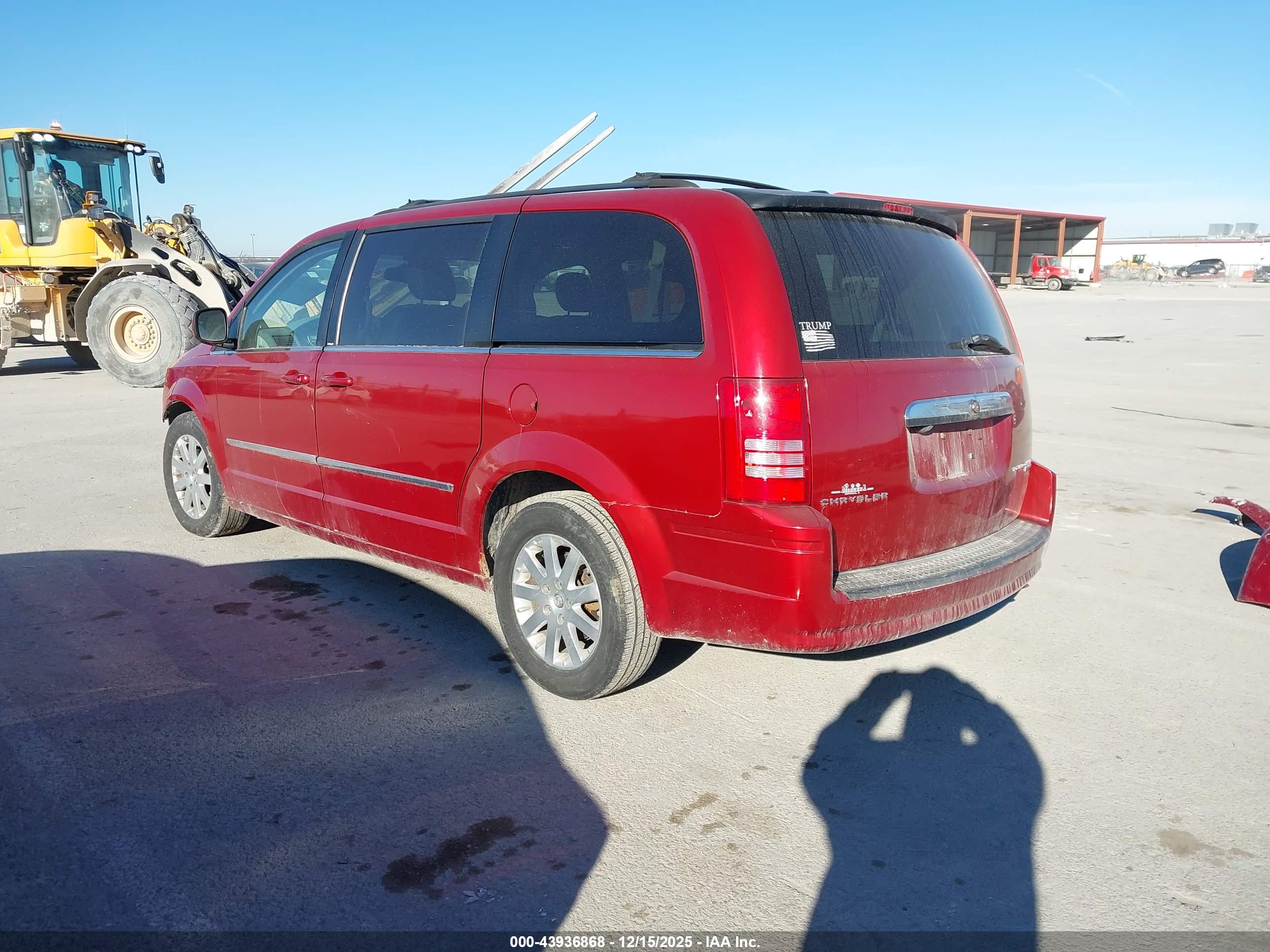 CHRYSLER TOWN image 3