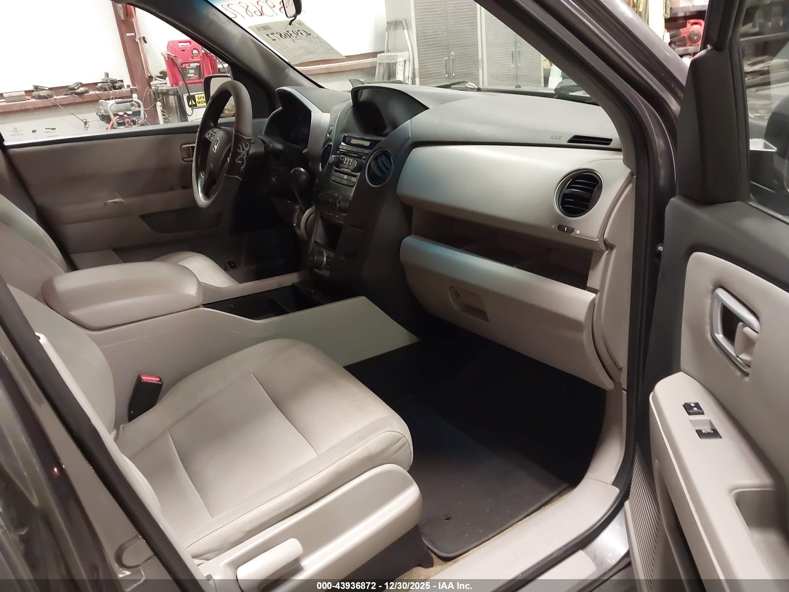HONDA PILOT image 5