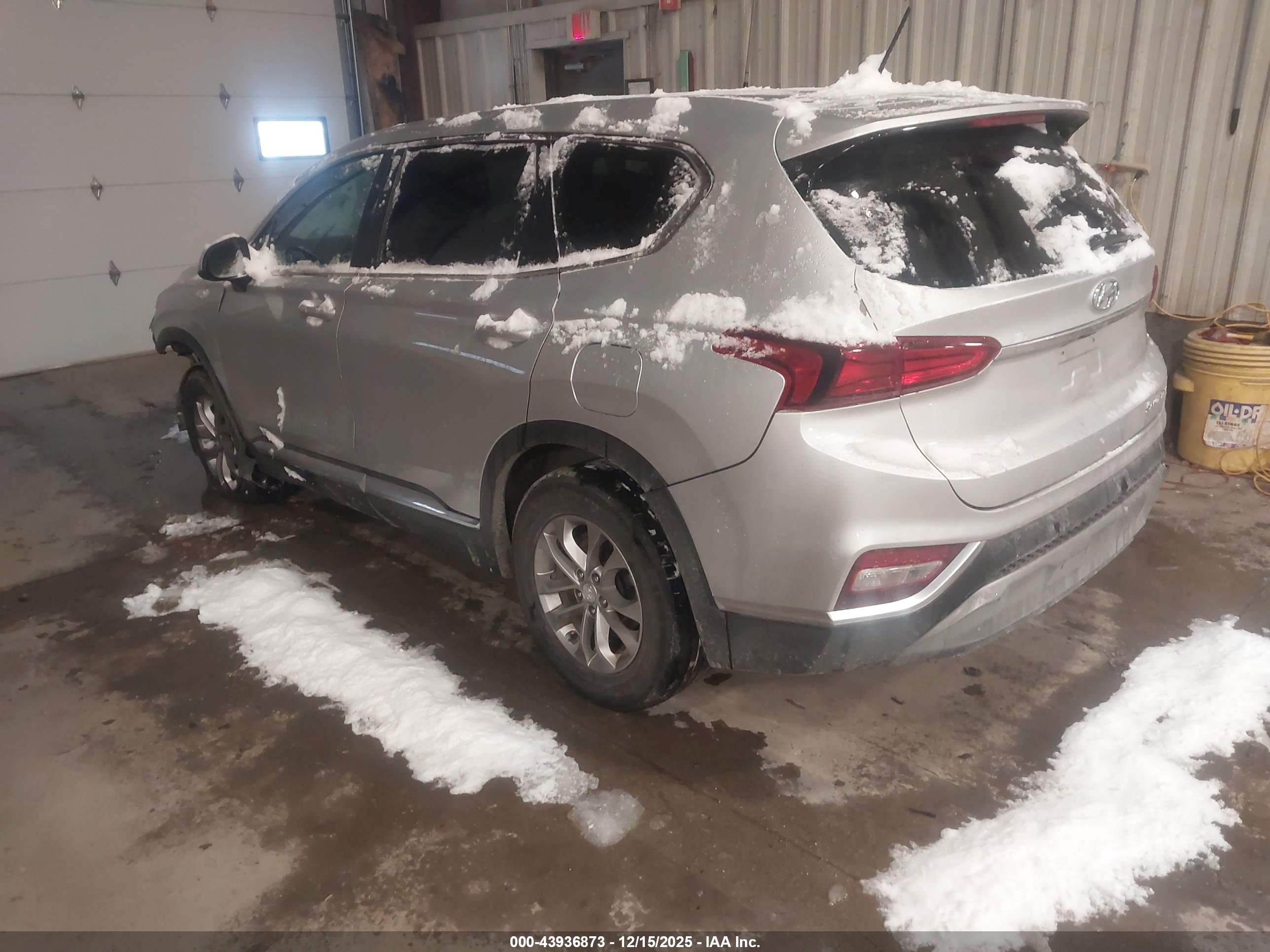 HYUNDAI SANTA image 3