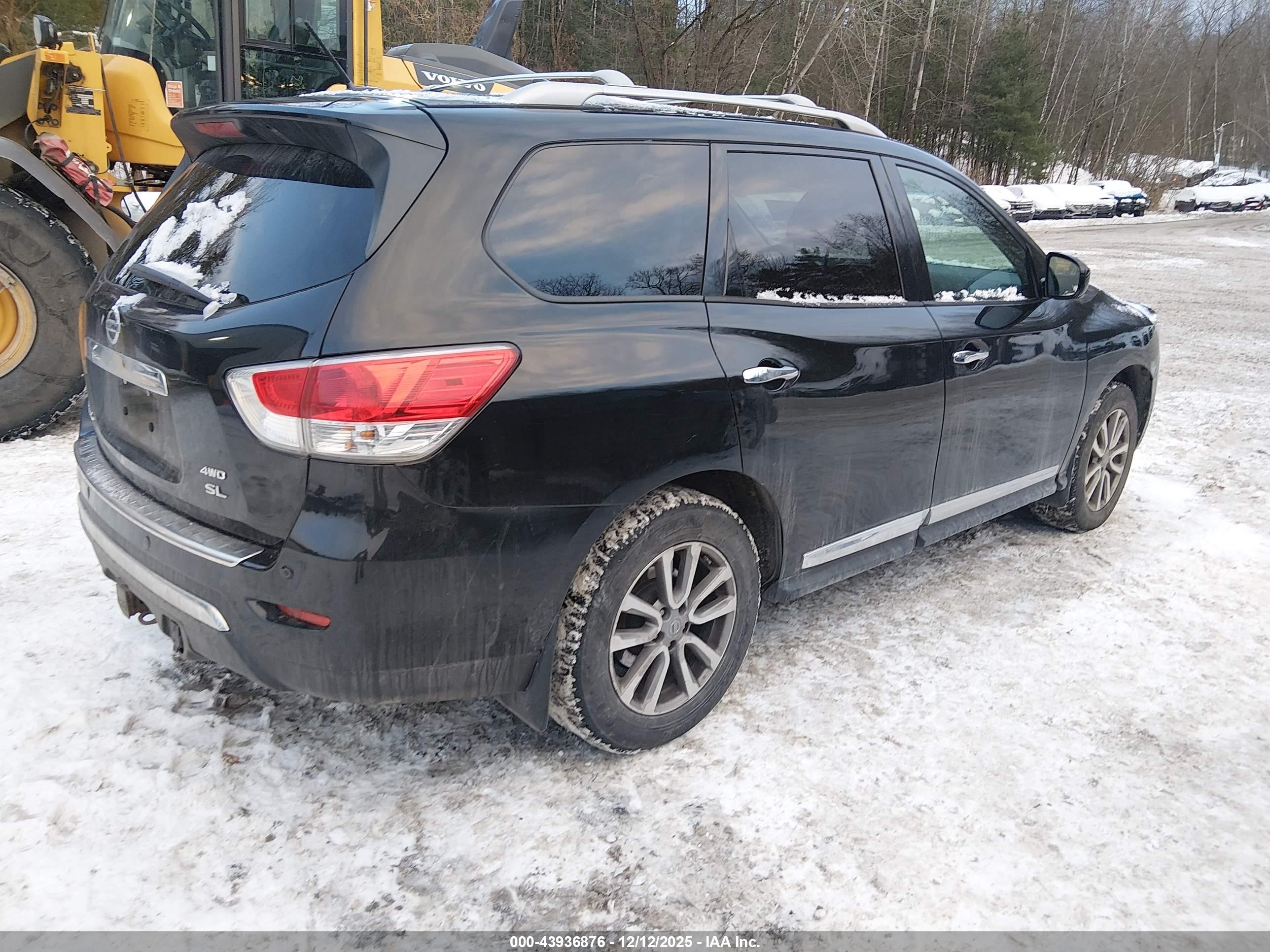 NISSAN PATHFINDER image 4