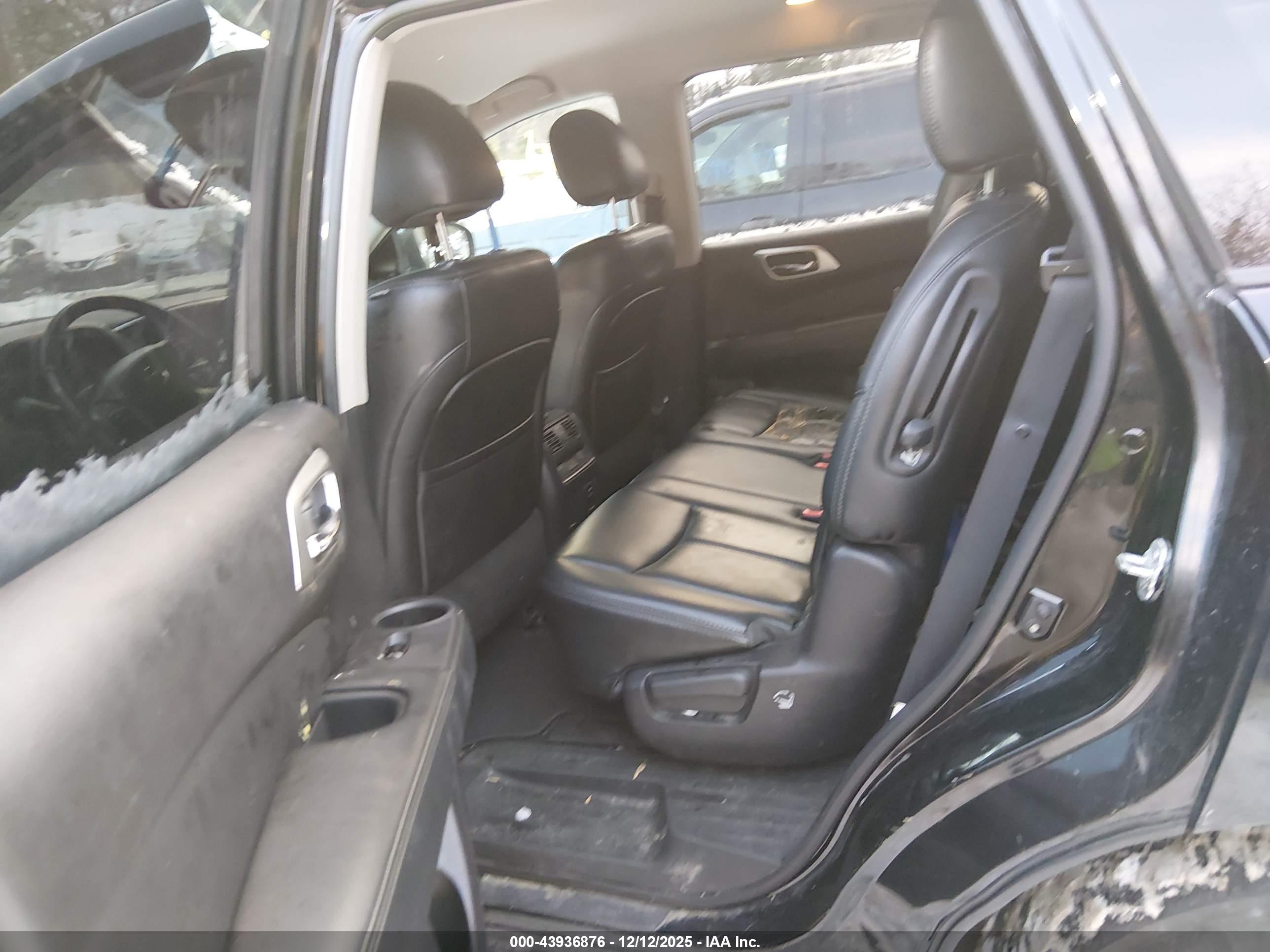 NISSAN PATHFINDER image 8