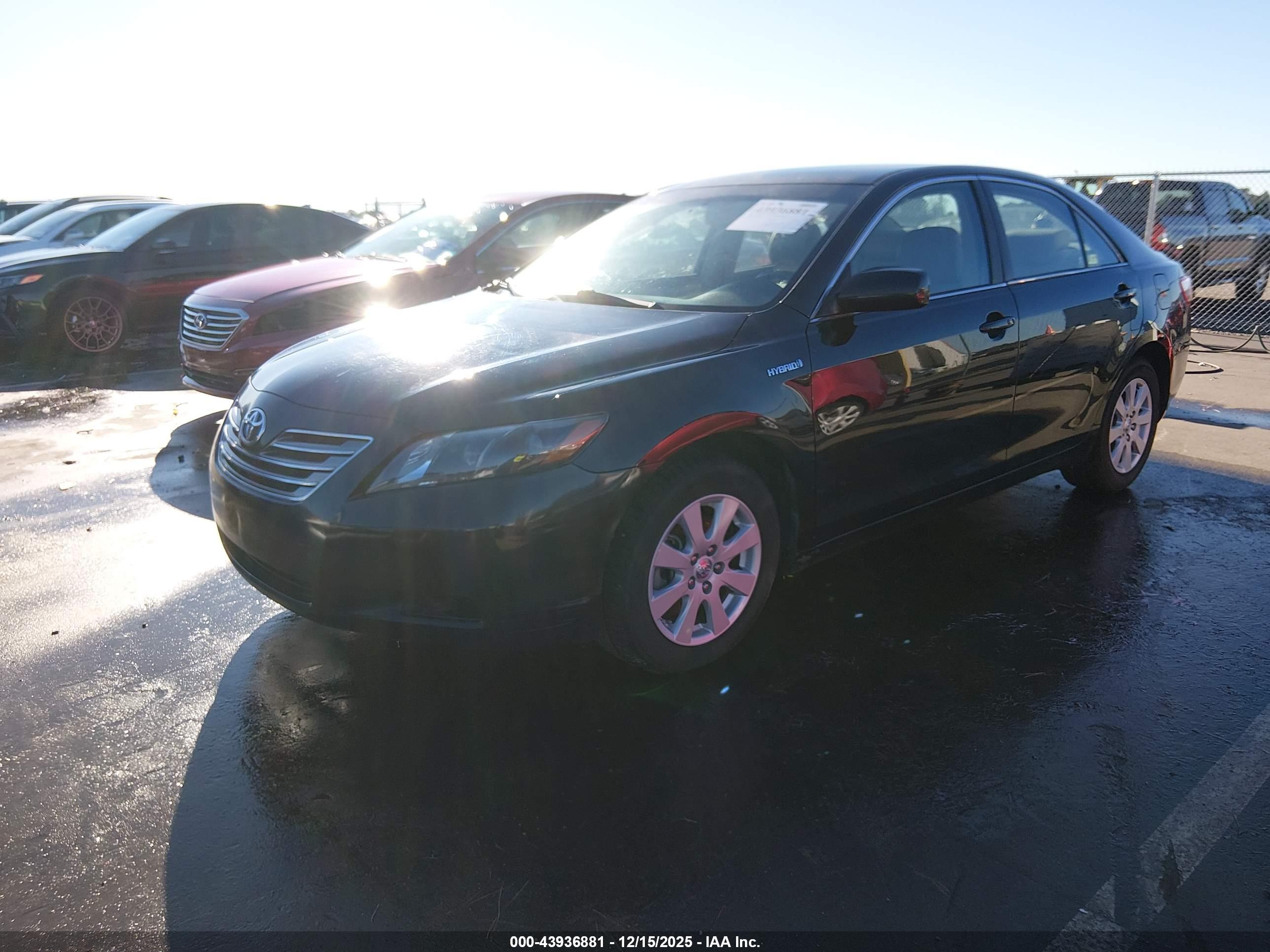 TOYOTA CAMRY image 2