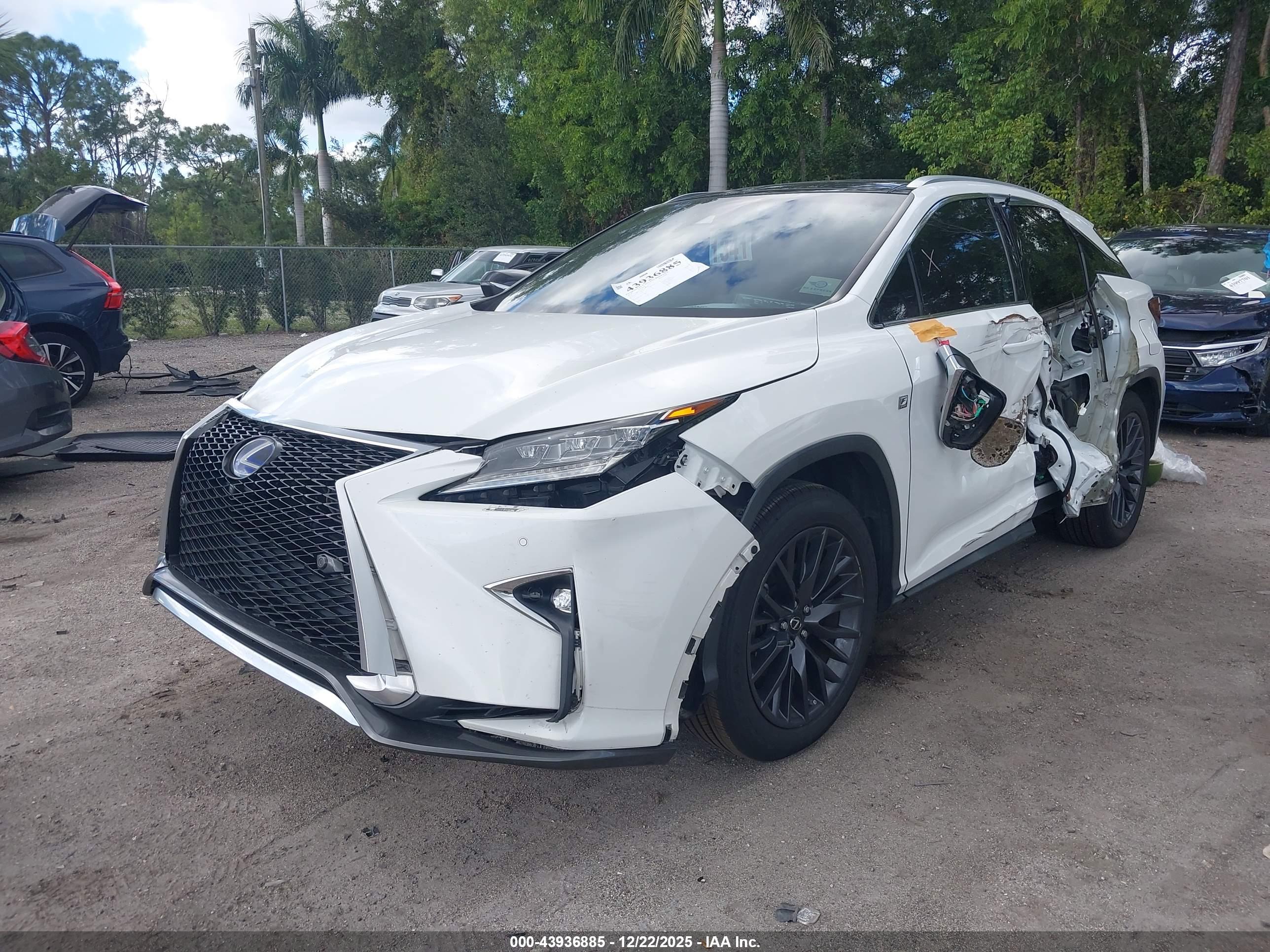 LEXUS RX image 2