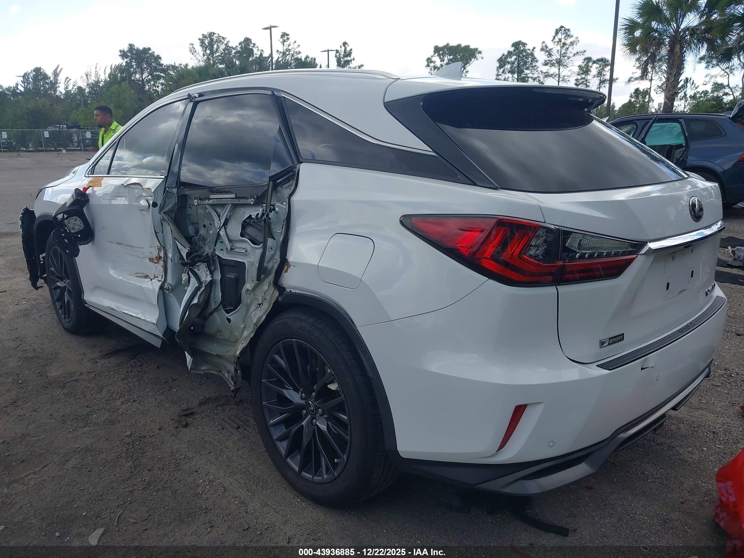 LEXUS RX image 3