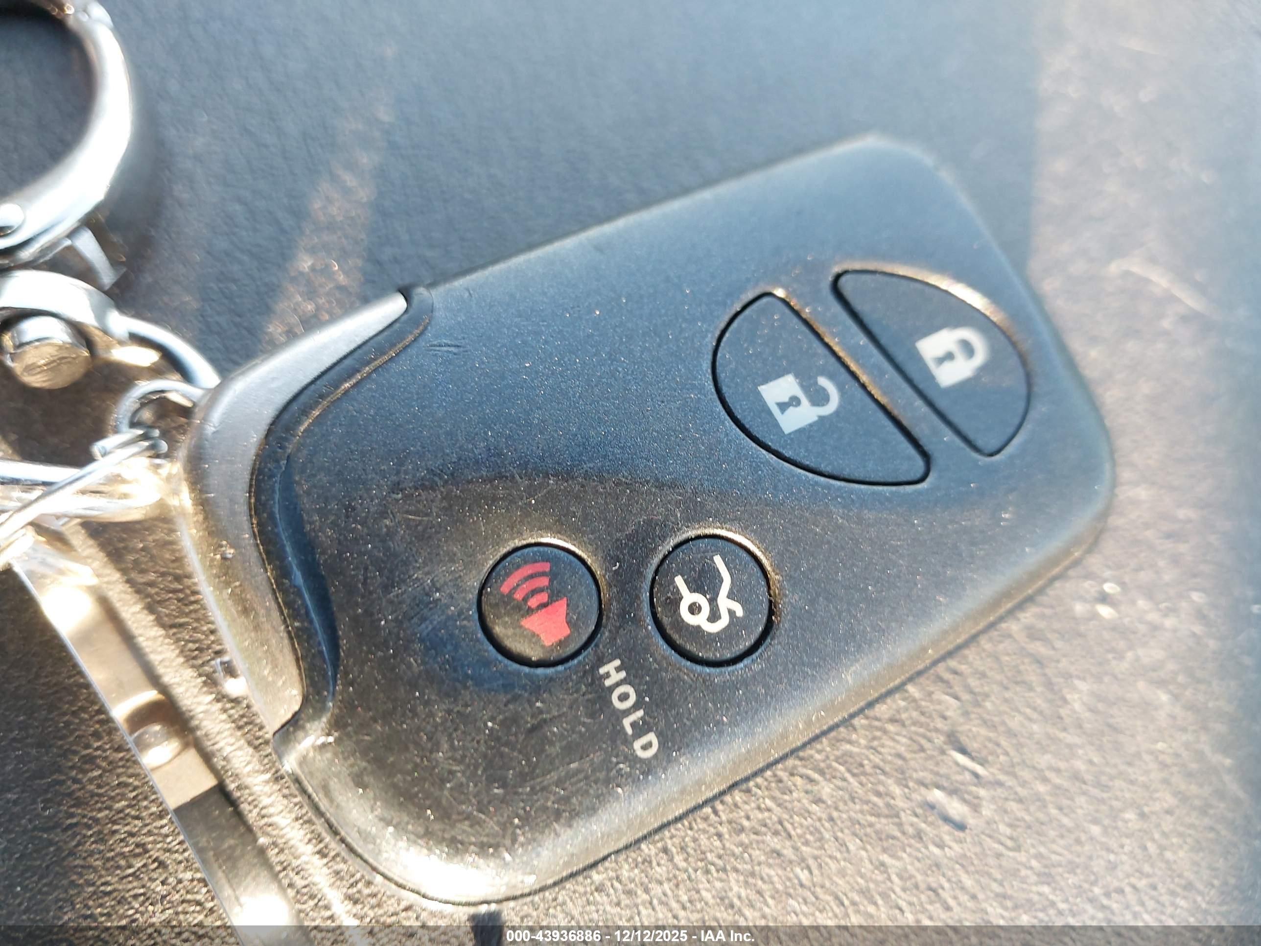 LEXUS ES image 11