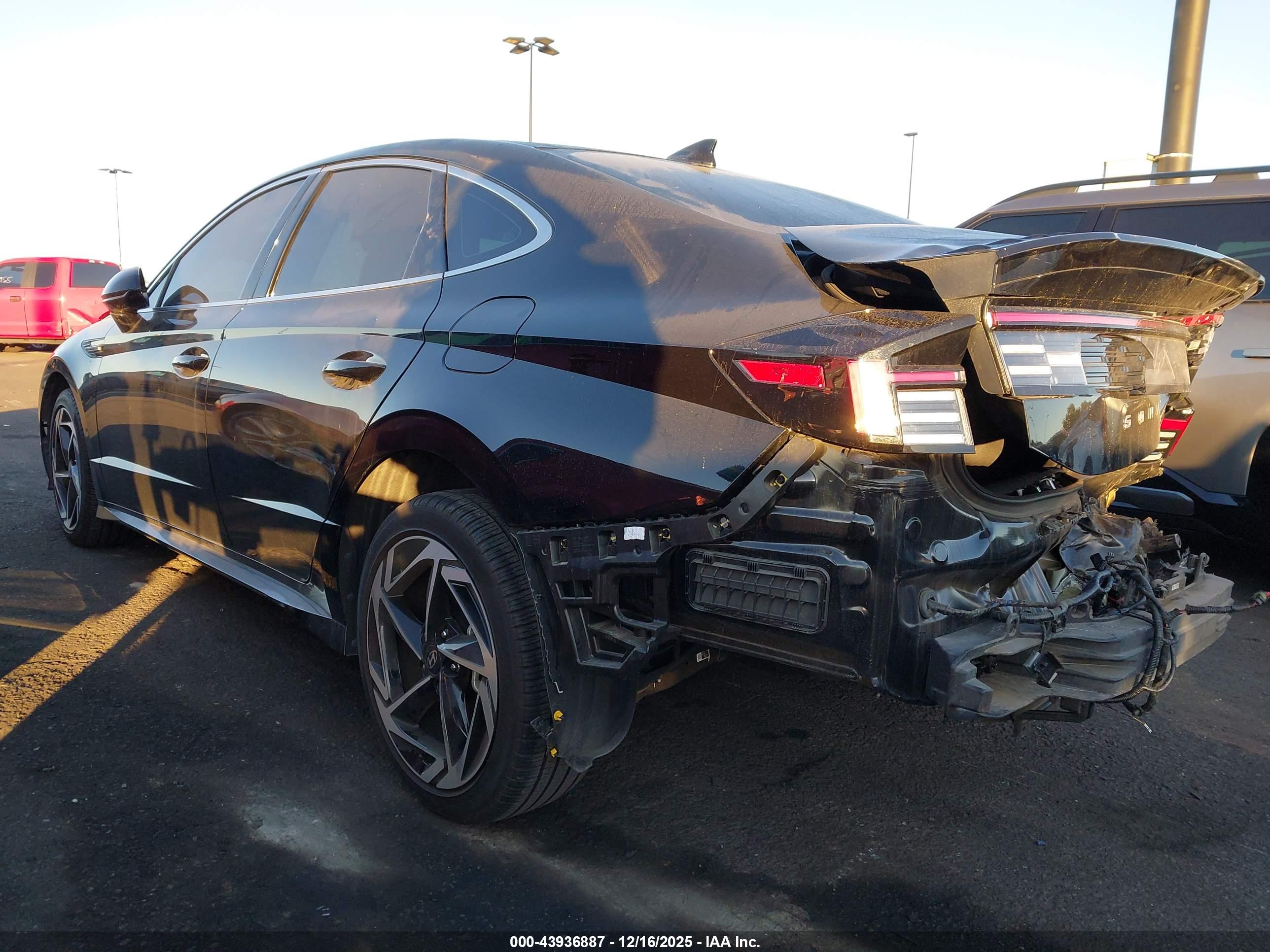 HYUNDAI SONATA image 3