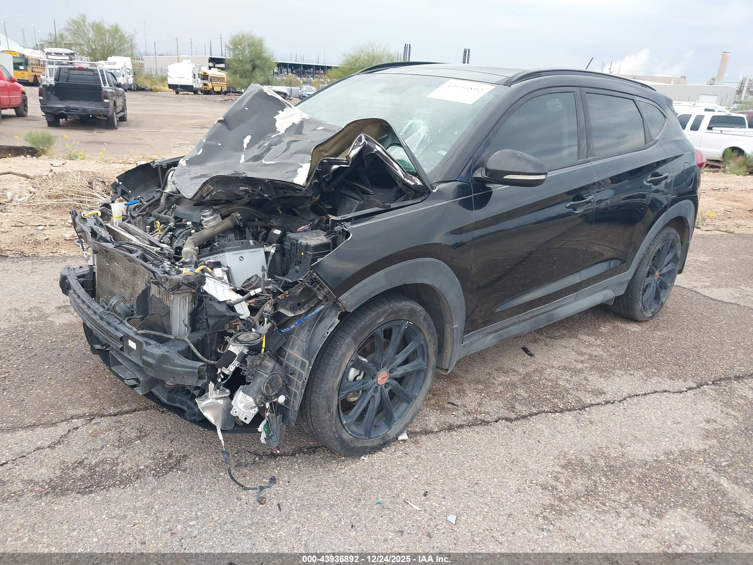 HYUNDAI TUCSON image 2
