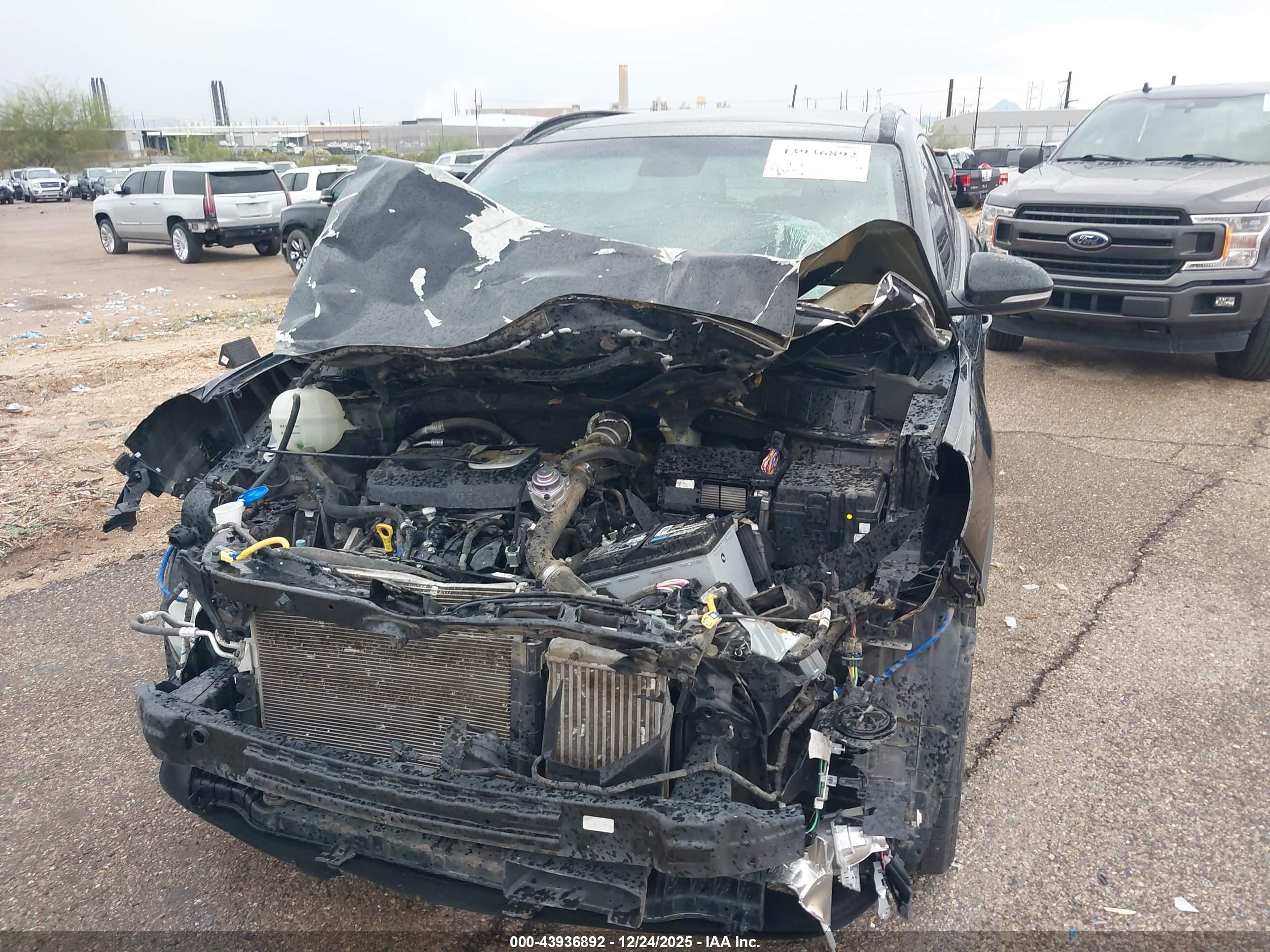 HYUNDAI TUCSON image 6